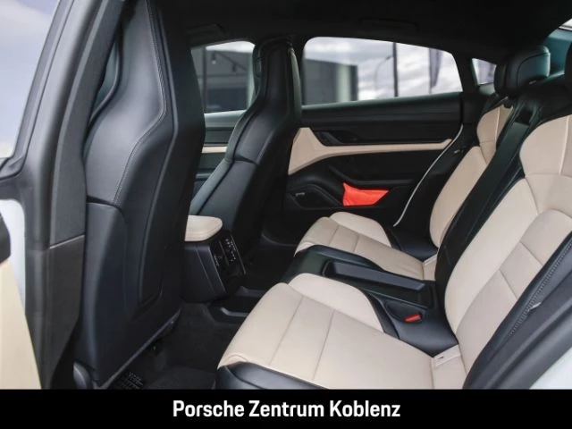 Porsche Taycan 4 Black Edition black edition
