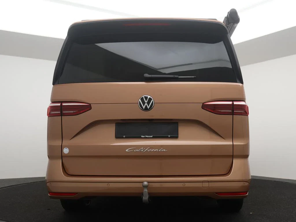 Volkswagen-Multivan-image-3