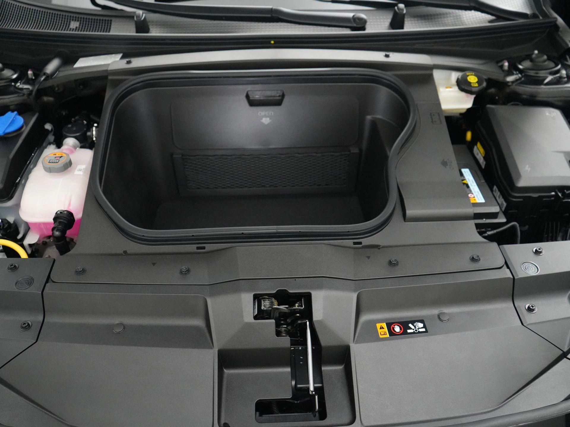 Hyundai IONIQ 6 Business 77.4 kWh