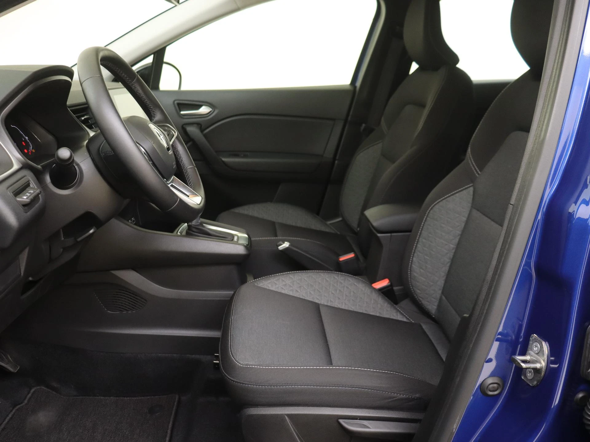Renault-Captur-image-18