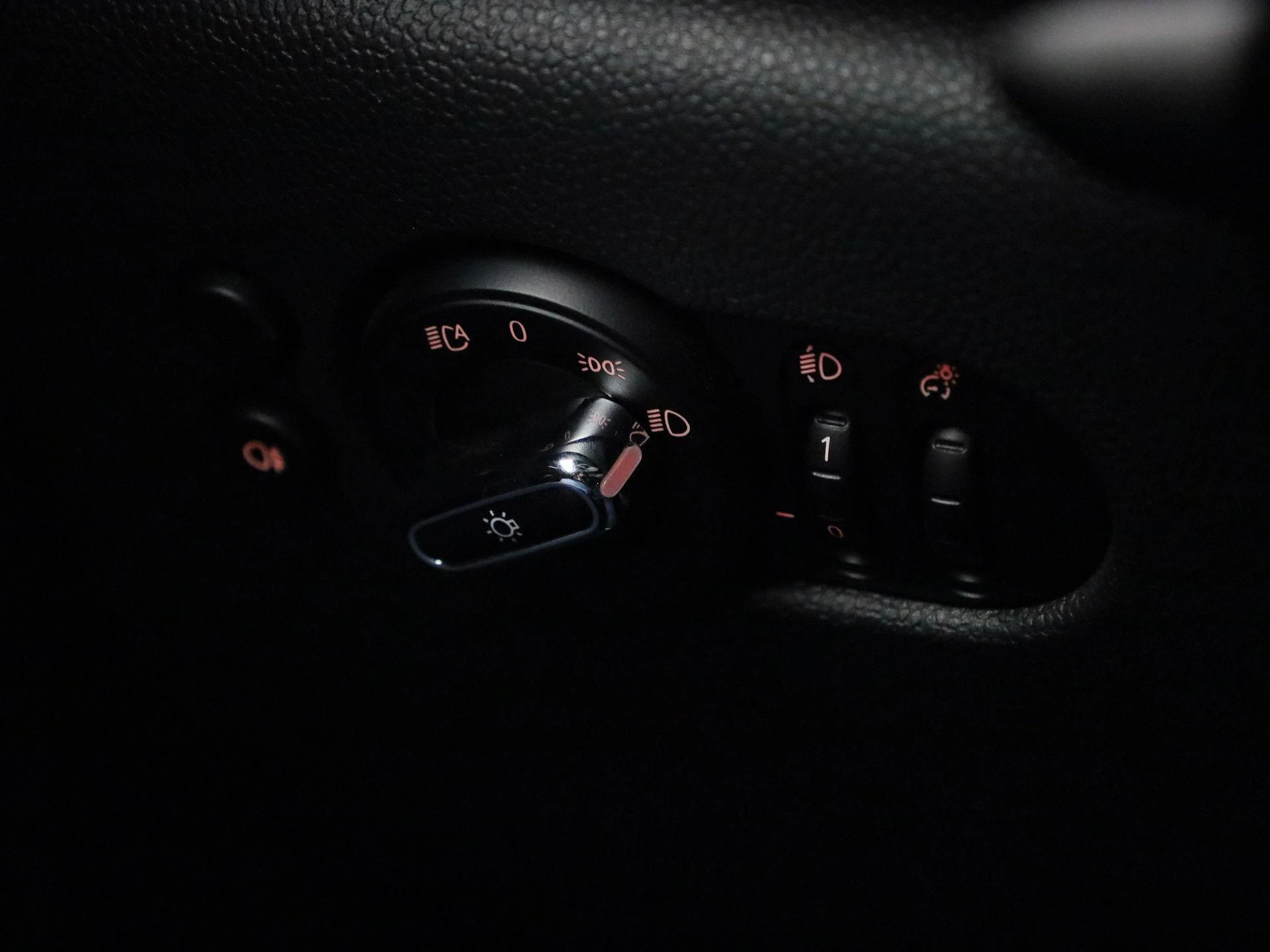 MINI-Cooper-image-25