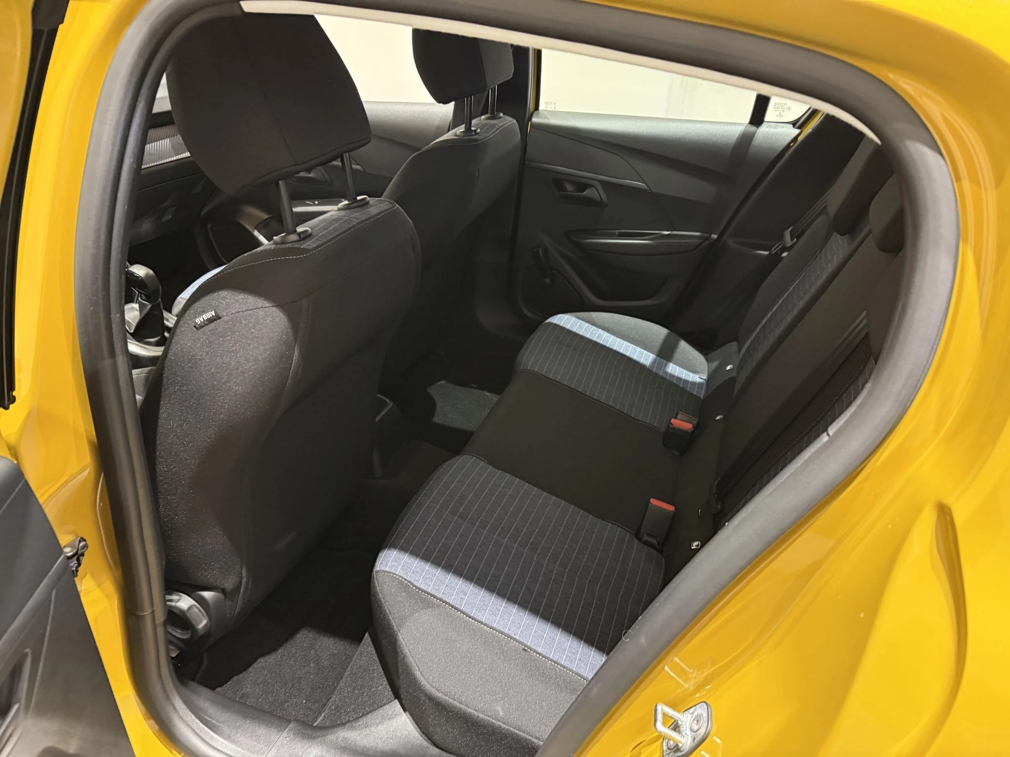 Peugeot-208-image-8