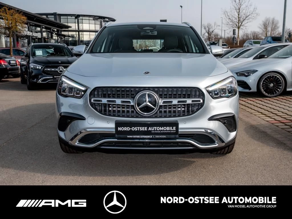 Mercedes-Benz-GLA-image-1