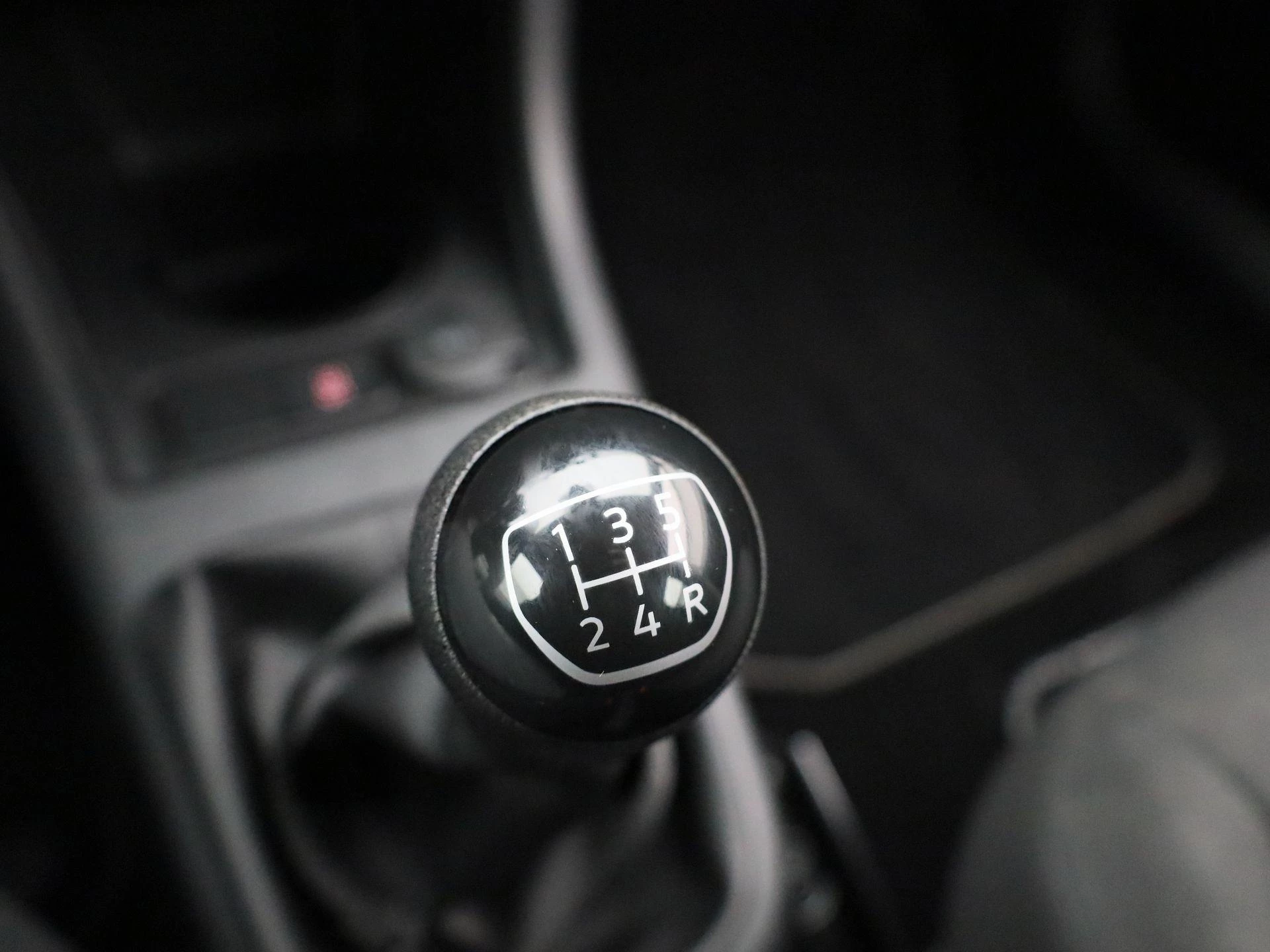 Volkswagen-up!-image-22