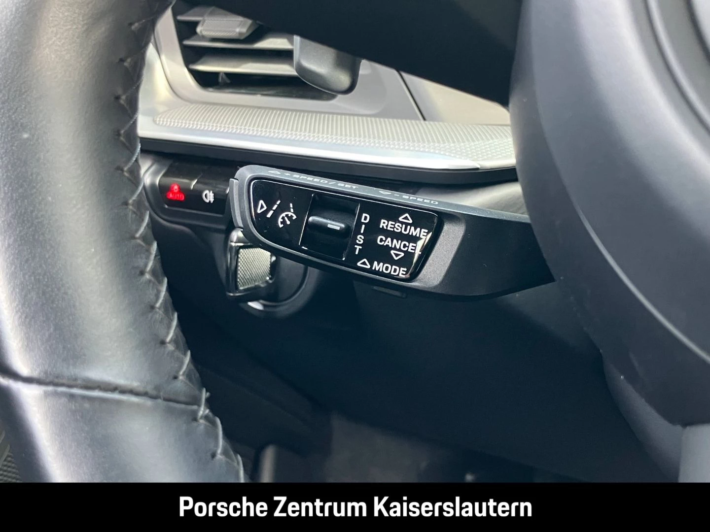 Porsche 911 992 Carrera 4 Cabrio Sportabgas BOSE 21-Zoll carrera