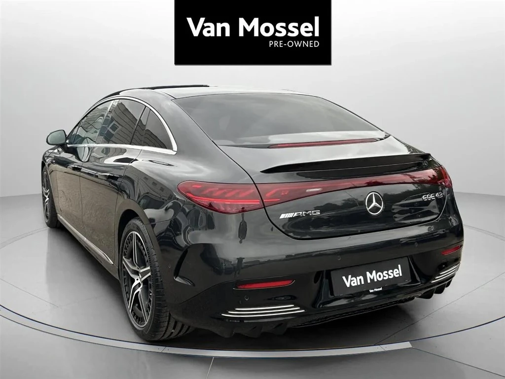 Mercedes-Benz-EQE-image-6