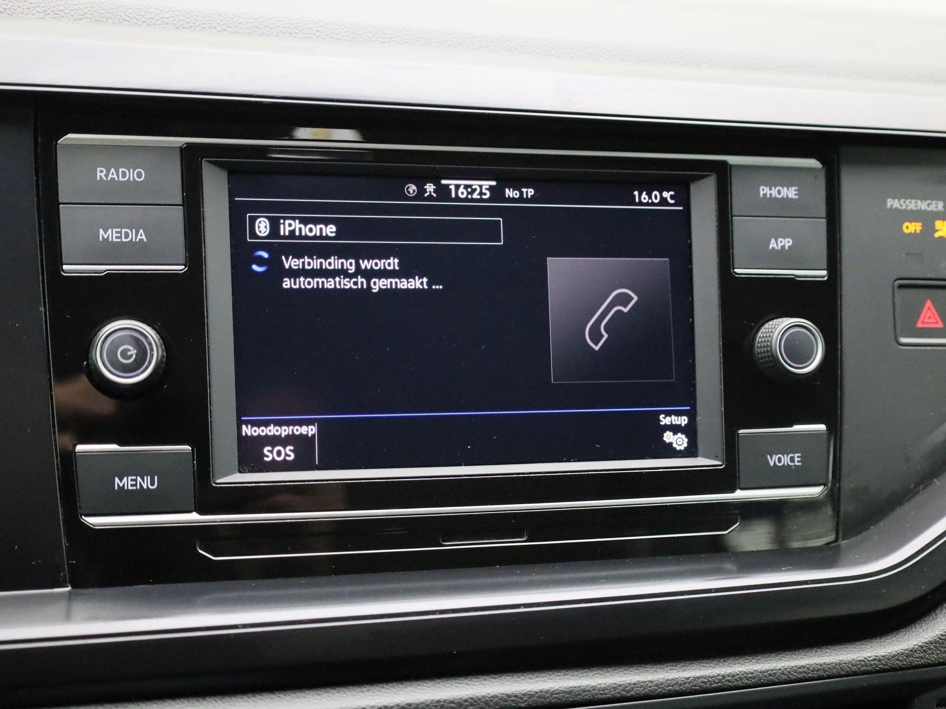 Volkswagen-Polo-image-18