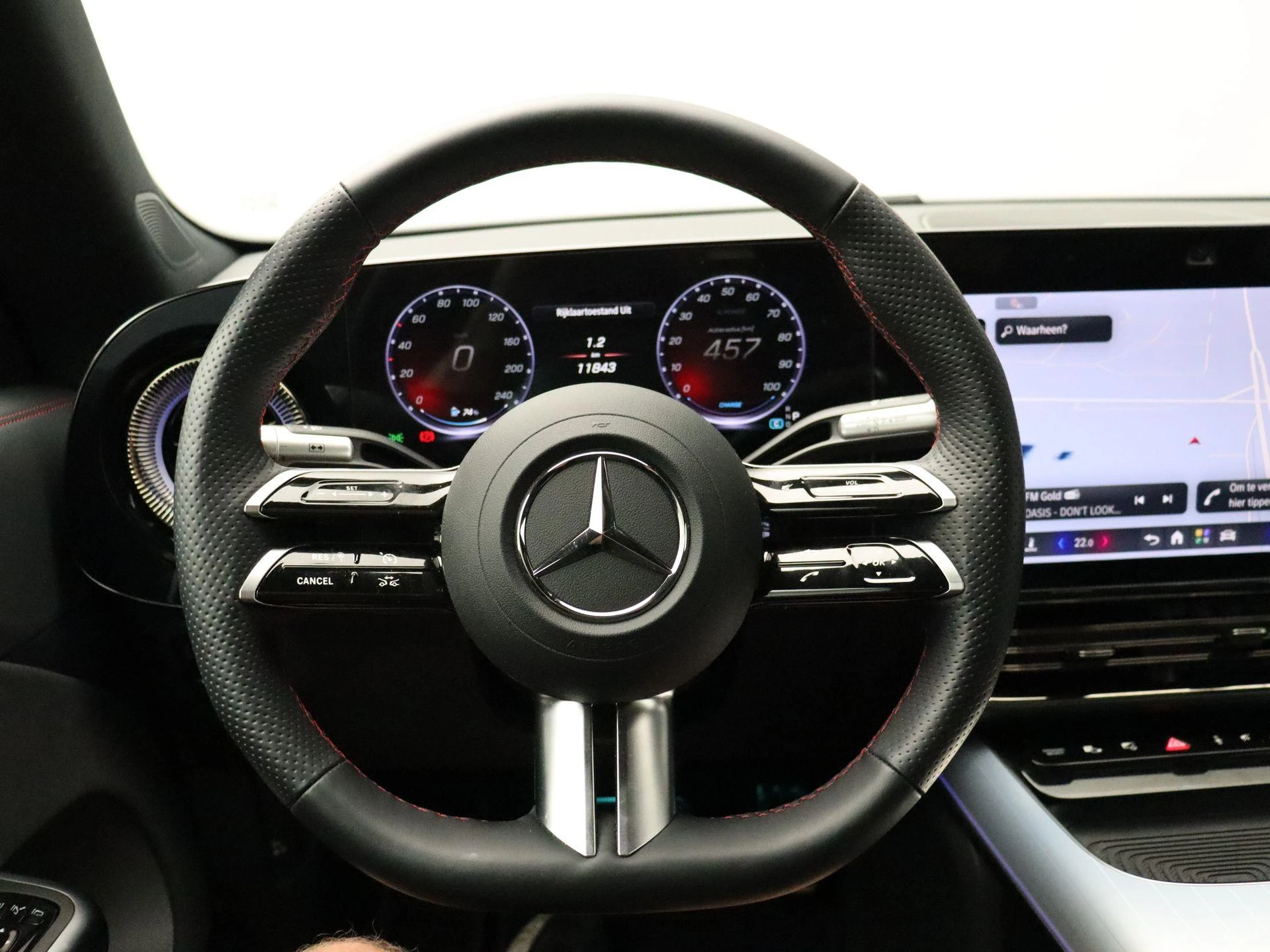 Mercedes-Benz-CLA-image-14