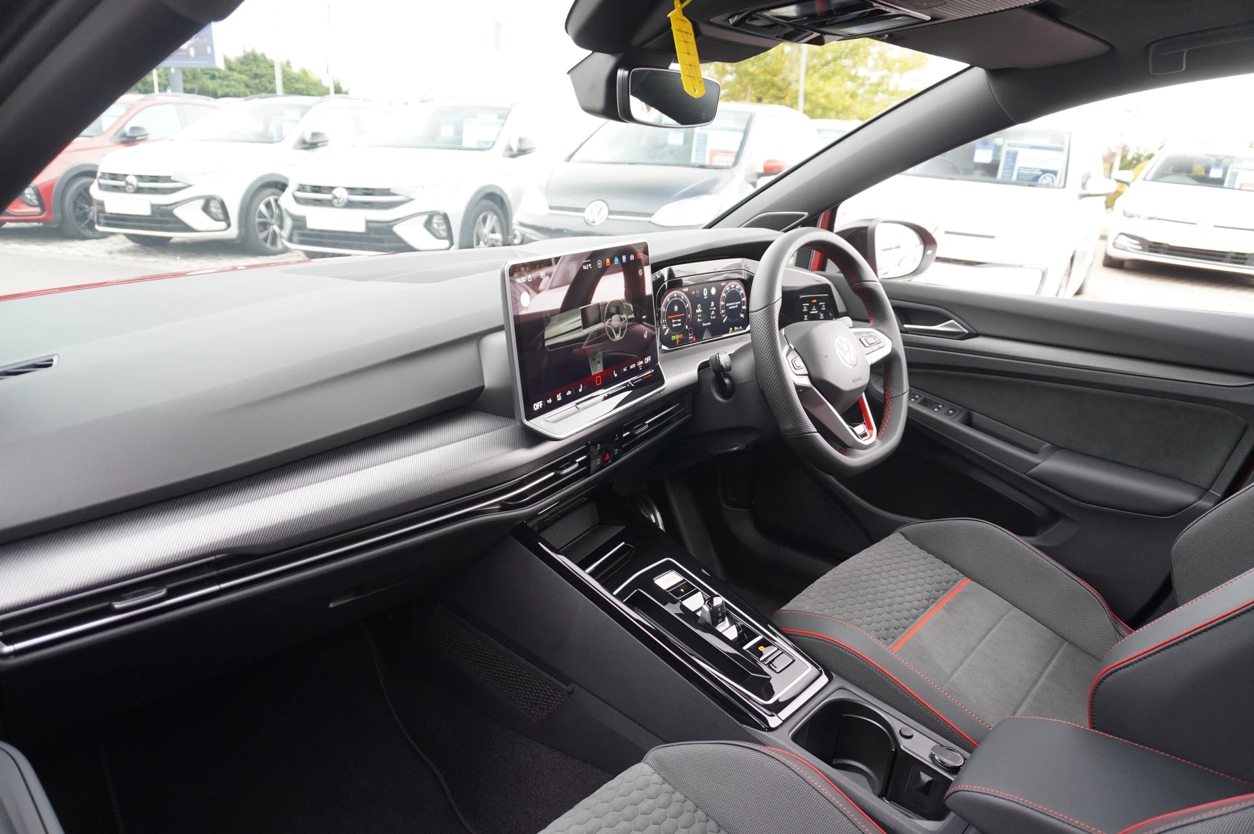 Volkswagen-Golf-image-1