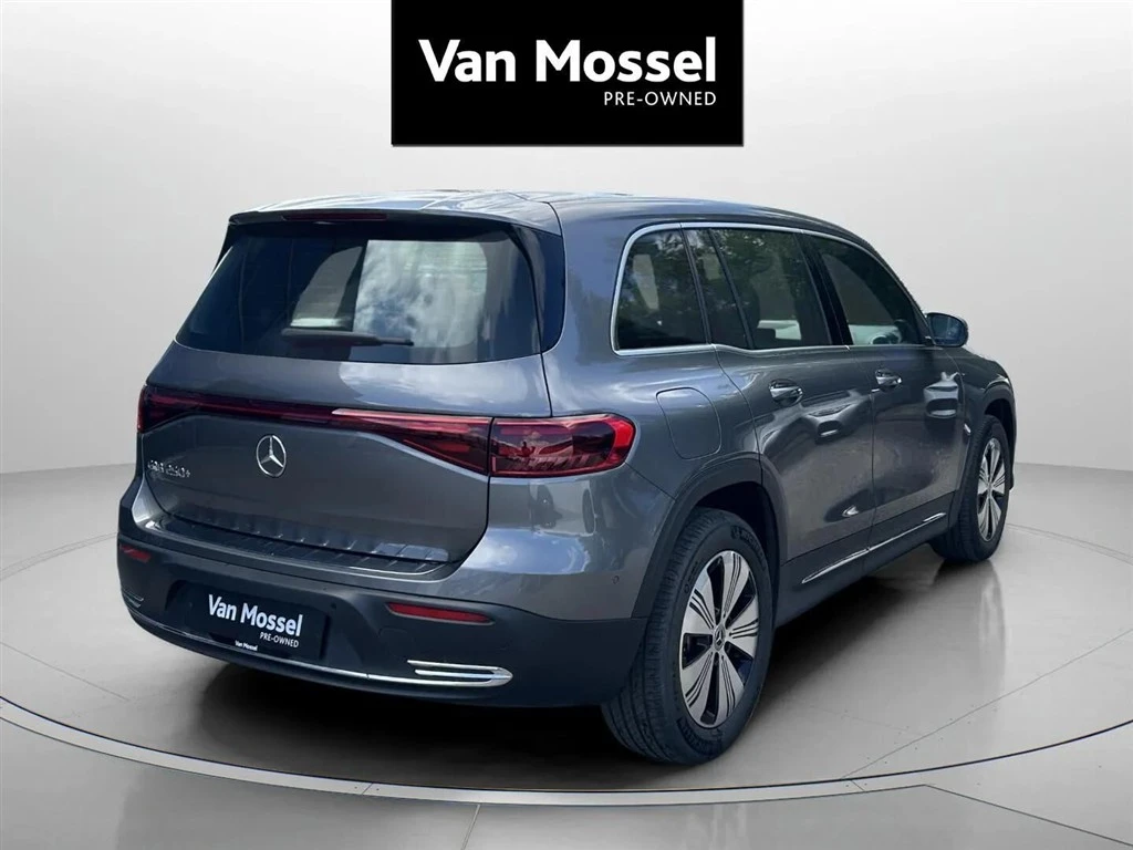 Mercedes-Benz-EQB-image-4