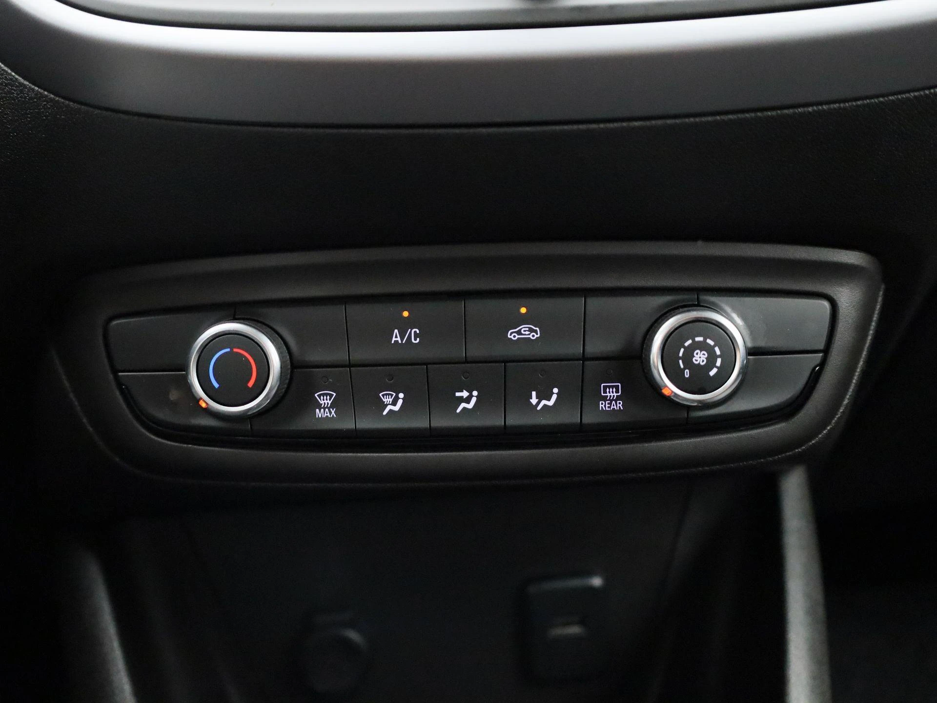Opel-Crossland X-image-19