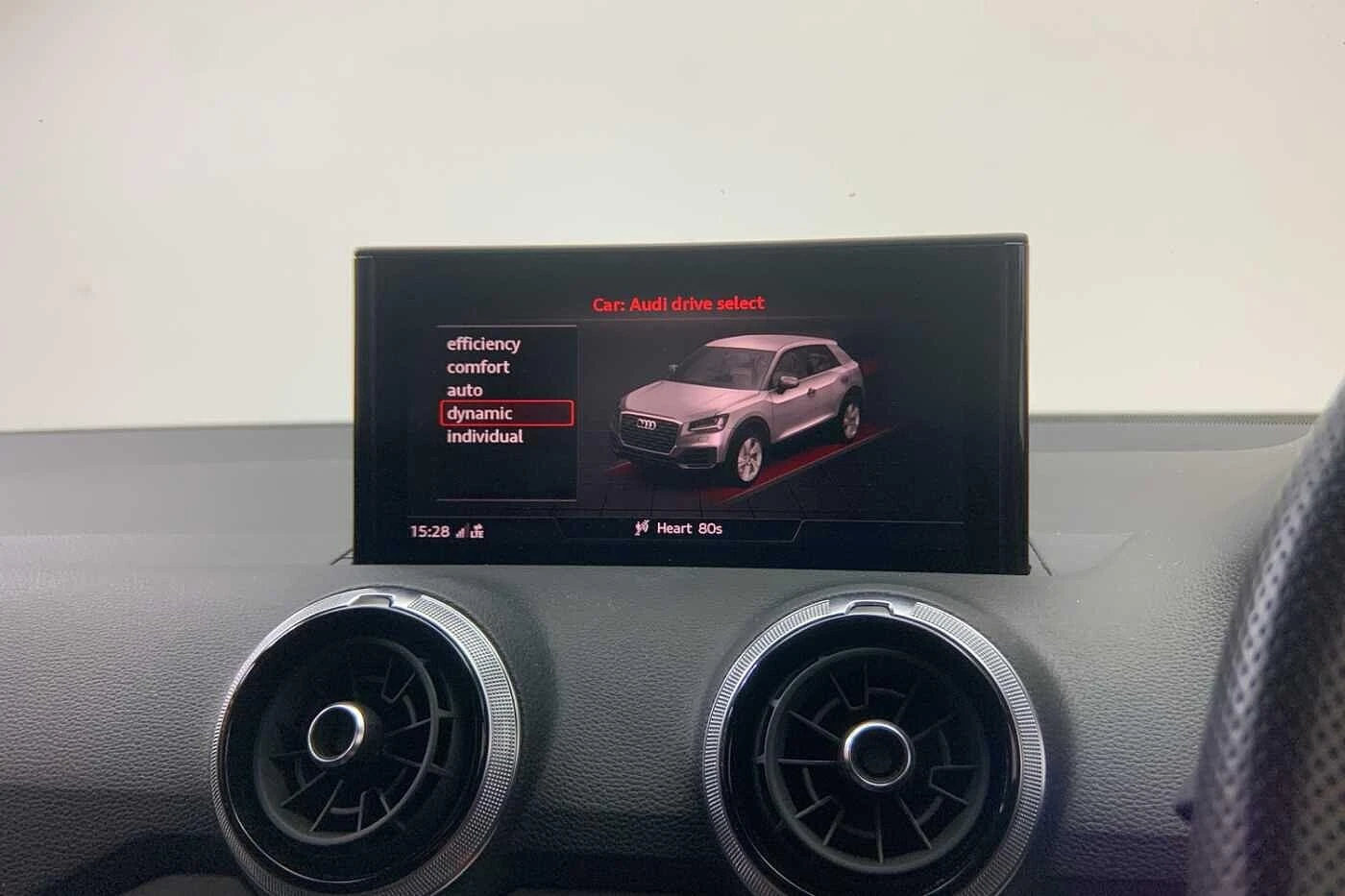 Audi-SQ2-image-21