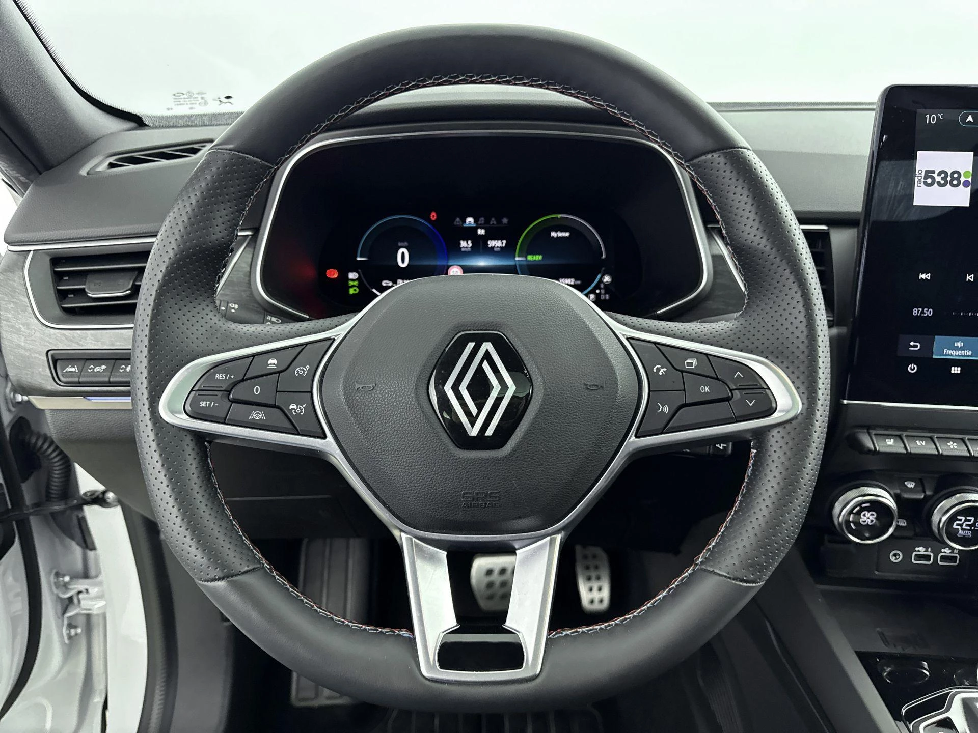 Renault-Arkana-image-12