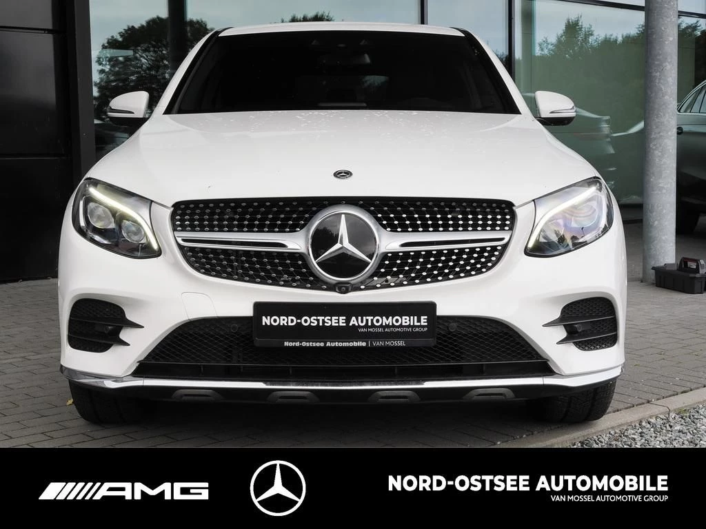 Mercedes-Benz GLC 220 d 4MATIC Coupé AMG DISTRO 360° 19'' MULT AMG LineX254 GLC 220 d 4MATIC Coupé AMG DISTRO 360° 19'' MU