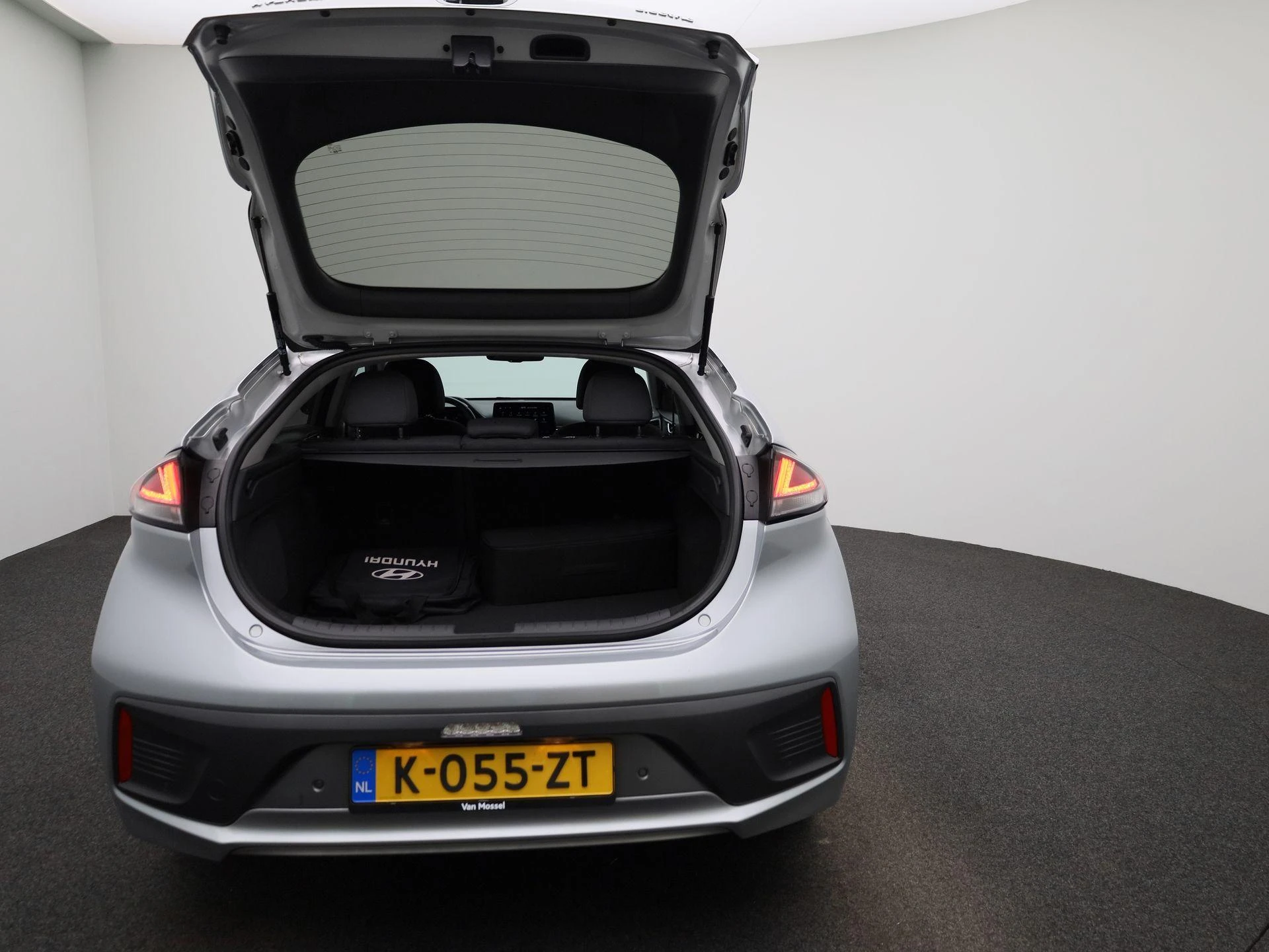 Hyundai-IONIQ-image-11
