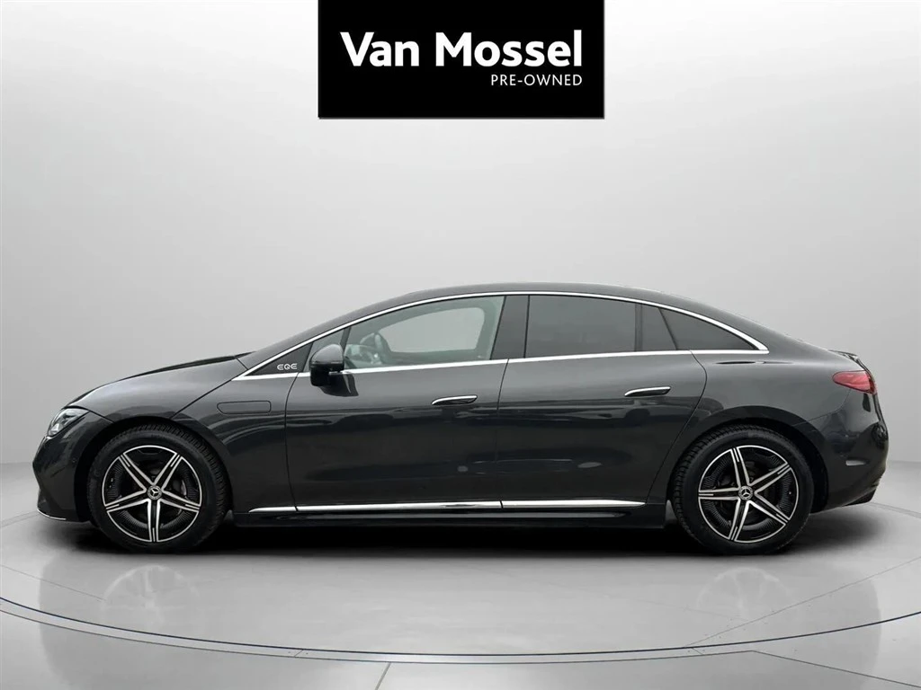 Mercedes-Benz-EQE-image-7