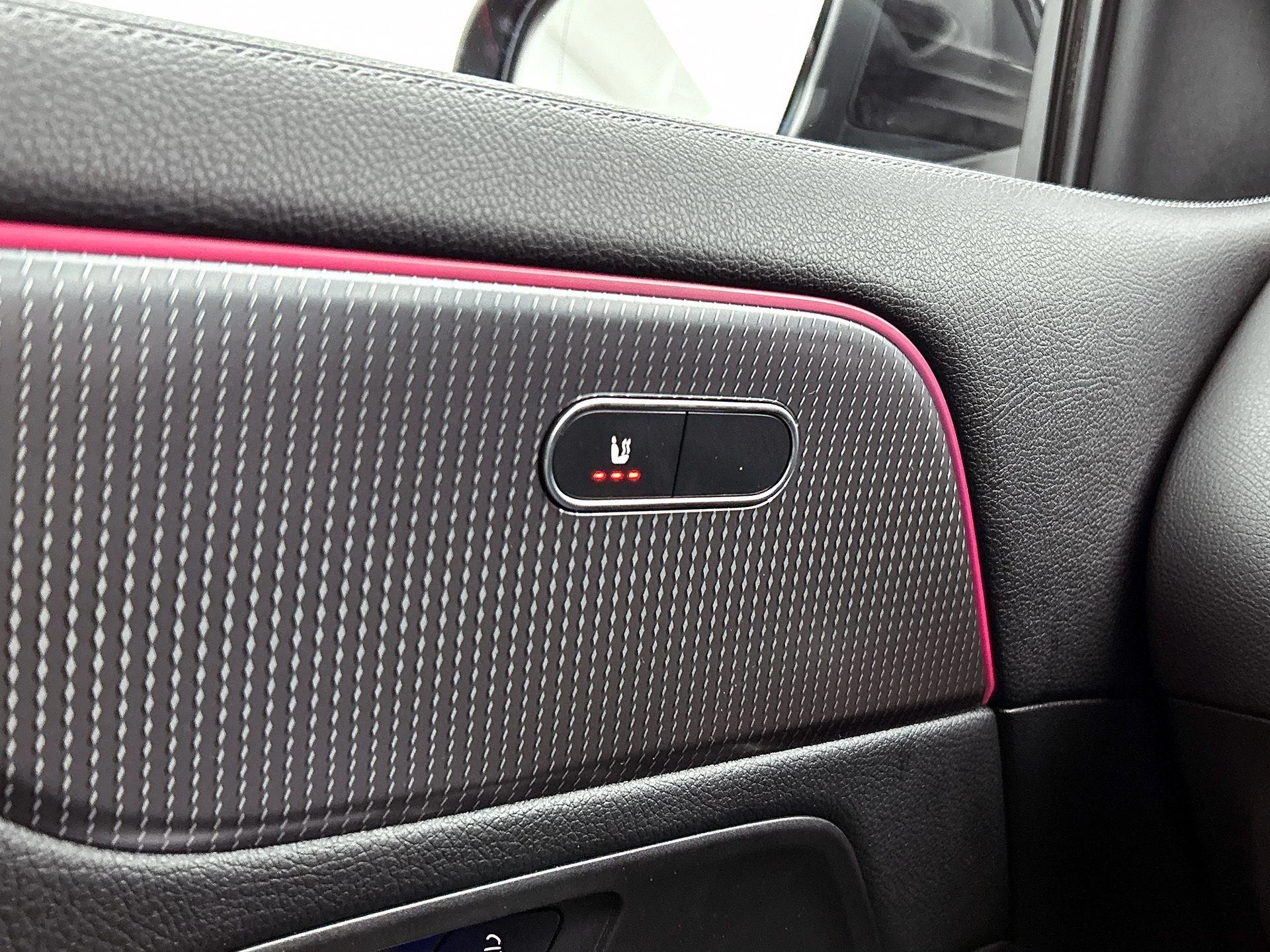 Mercedes-Benz-EQA-image-7