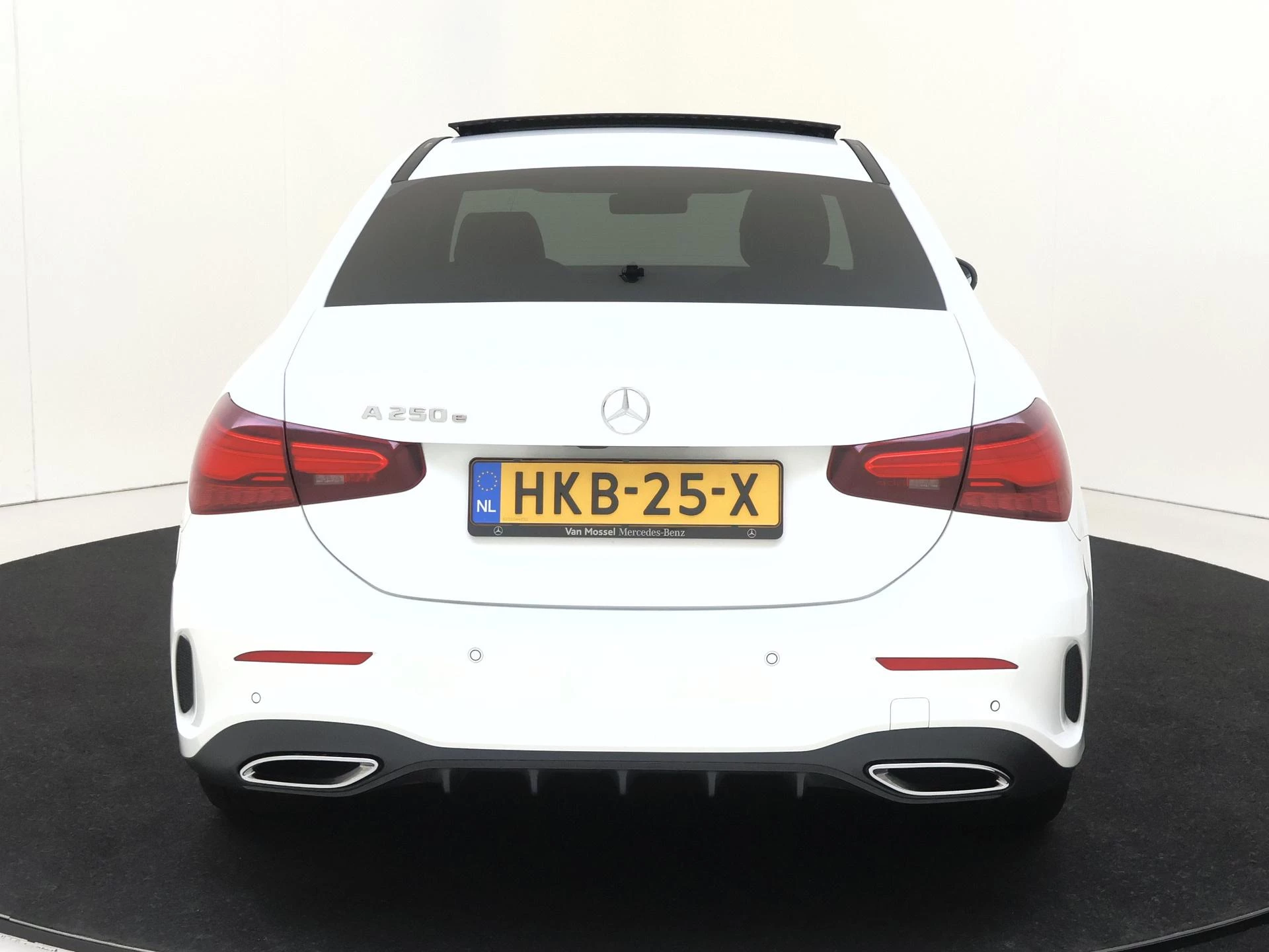 Mercedes-Benz-A-Klasse-image-6