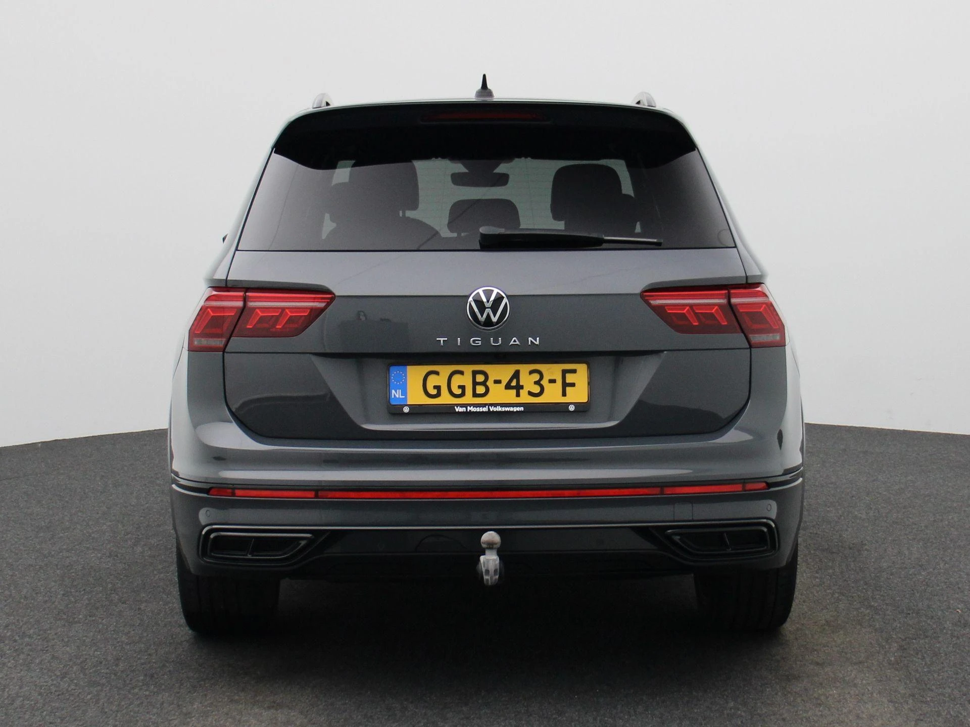 Volkswagen-Tiguan-image-4