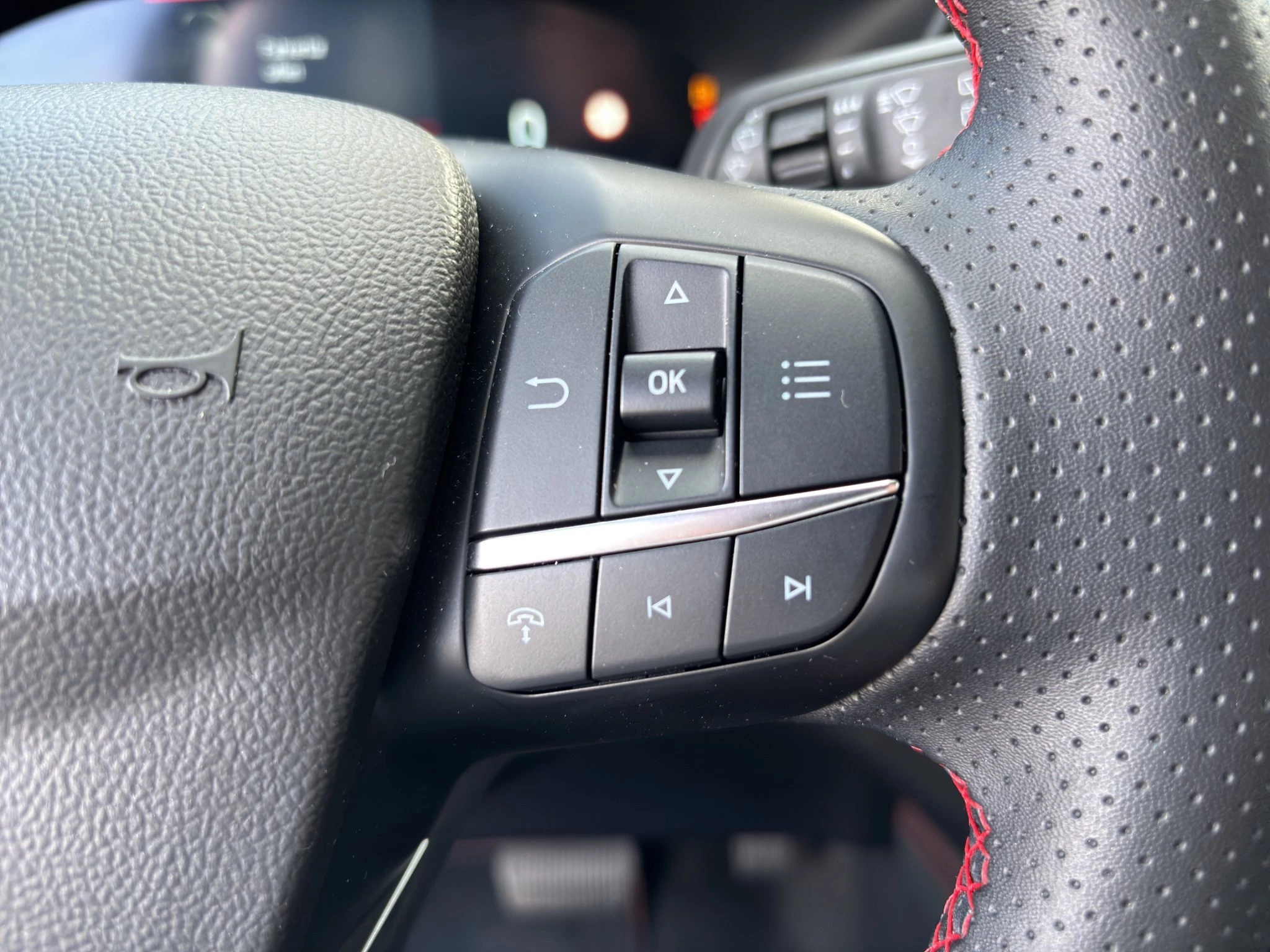Ford Kuga ST-Line Aut.*KAM*LED-MATRIX*NAVI*GRA*WINTER-PKT.