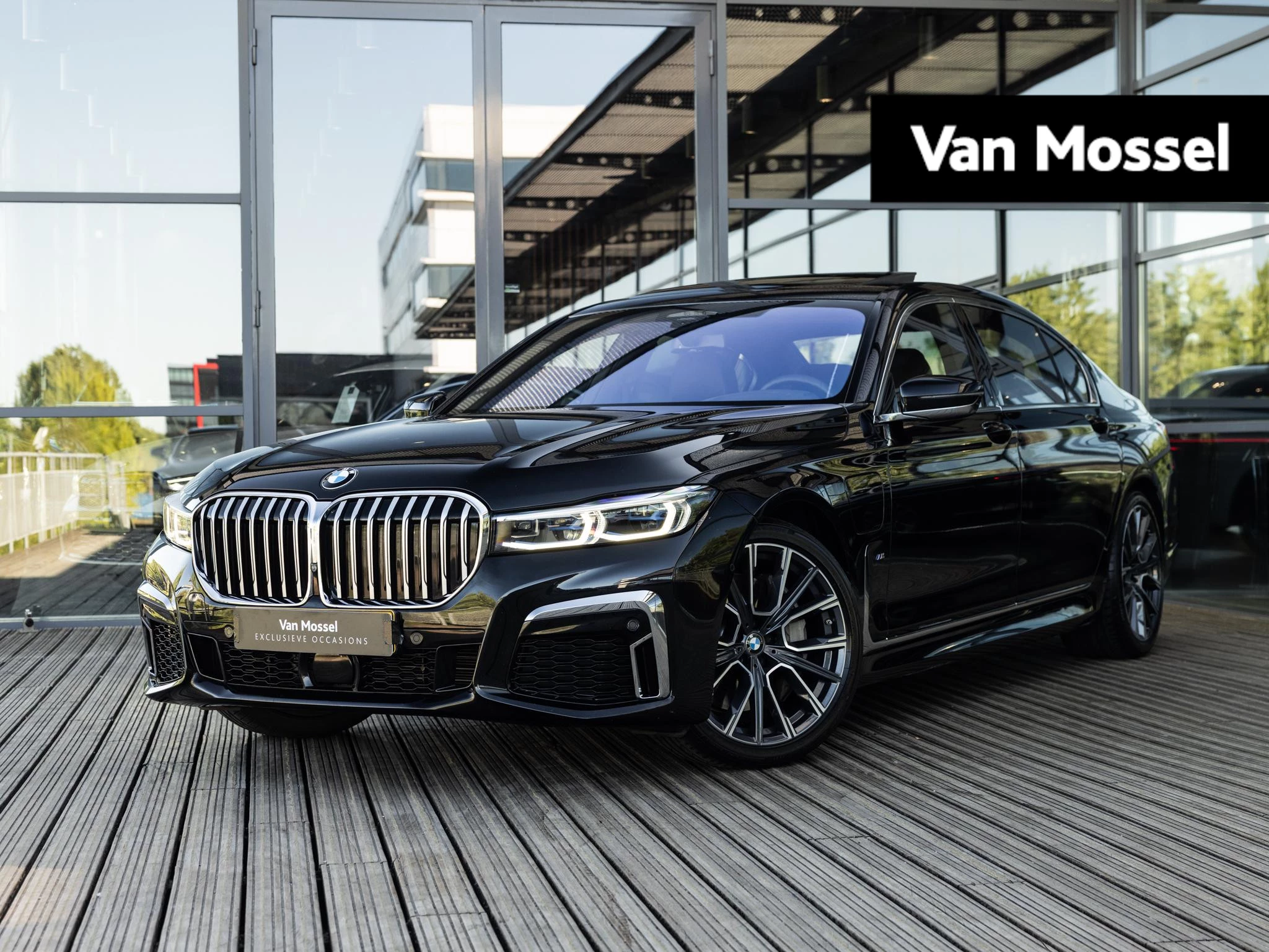 BMW-7 Serie-image-0