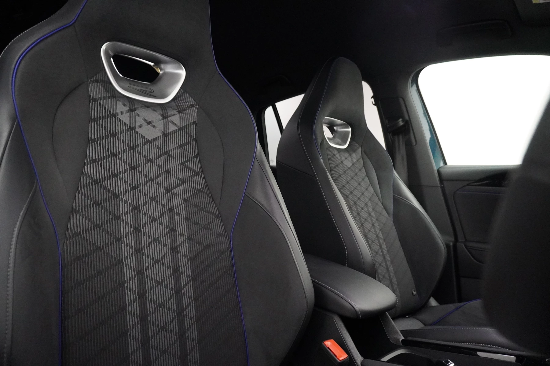 Volkswagen-Tiguan-image-14