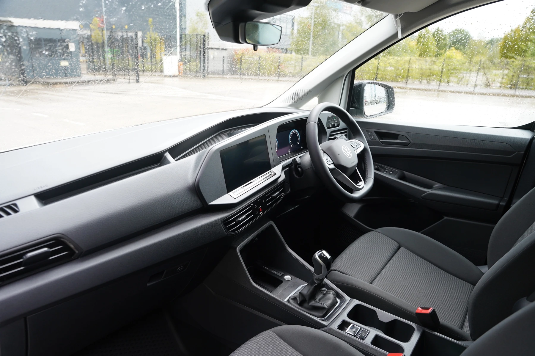 Volkswagen-Caddy-image-1