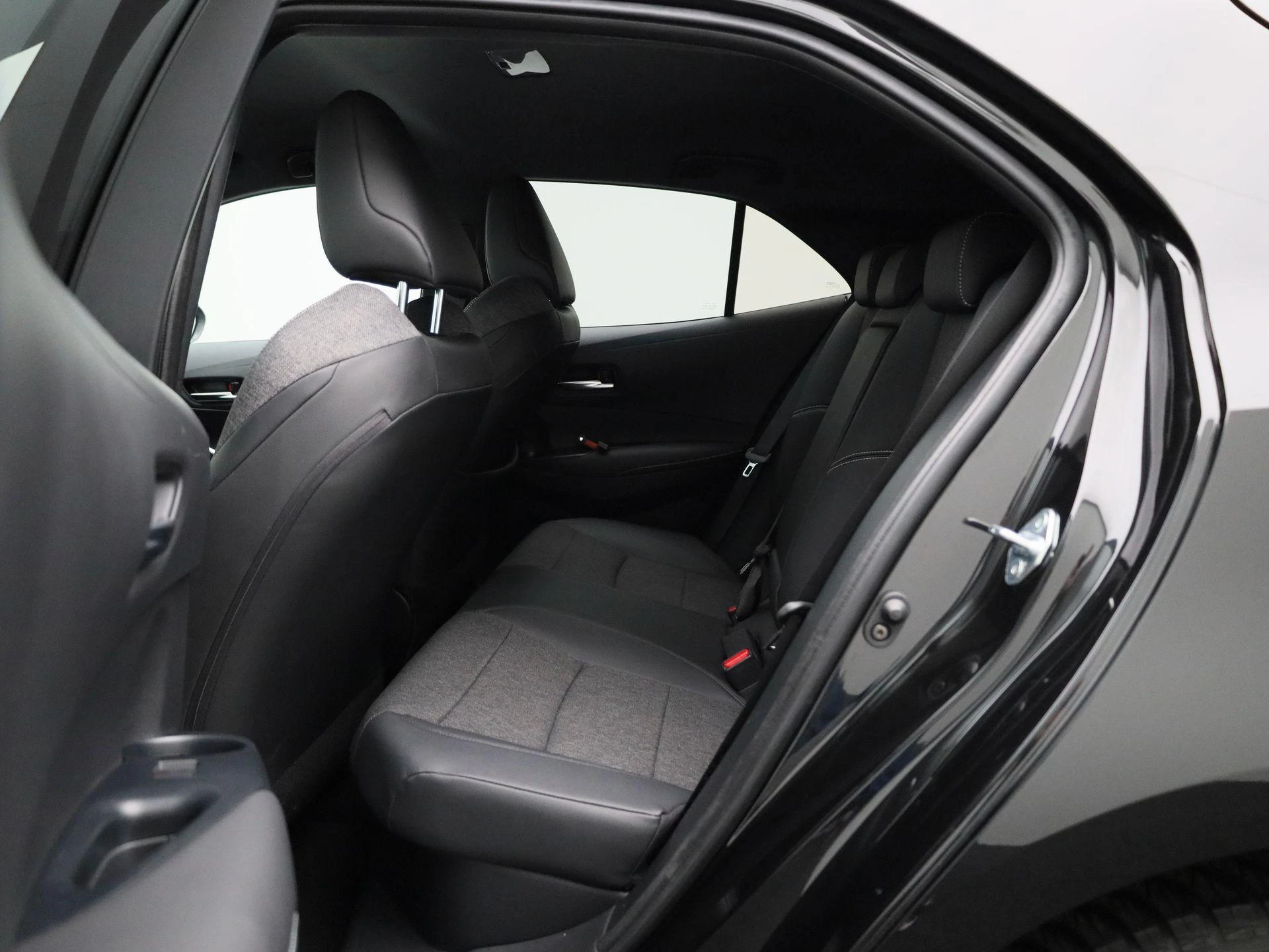 Toyota Corolla 1.8 Hybrid Business Plus