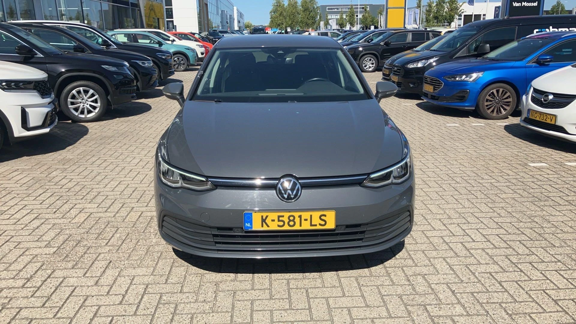 Volkswagen-Golf-image-5