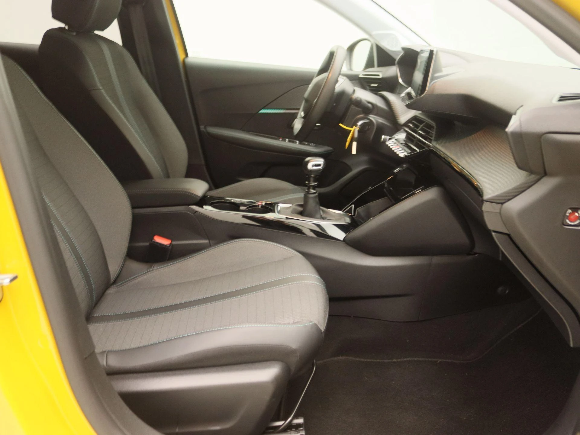Peugeot-208-image-22
