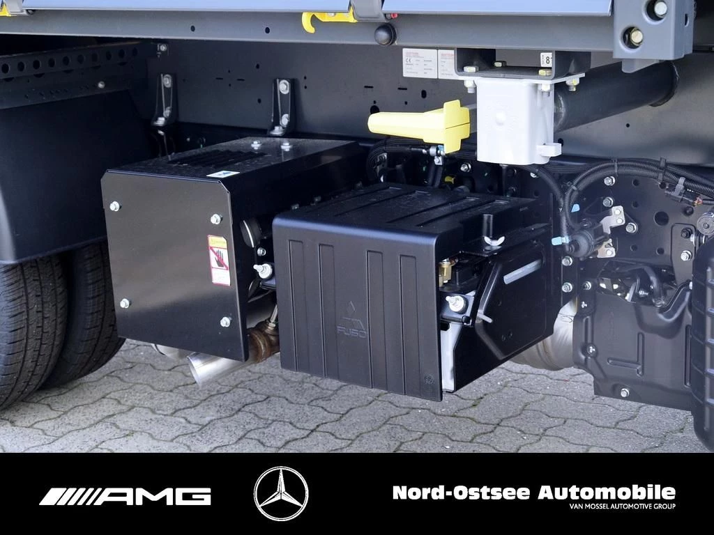 FUSO-Canter-image-12