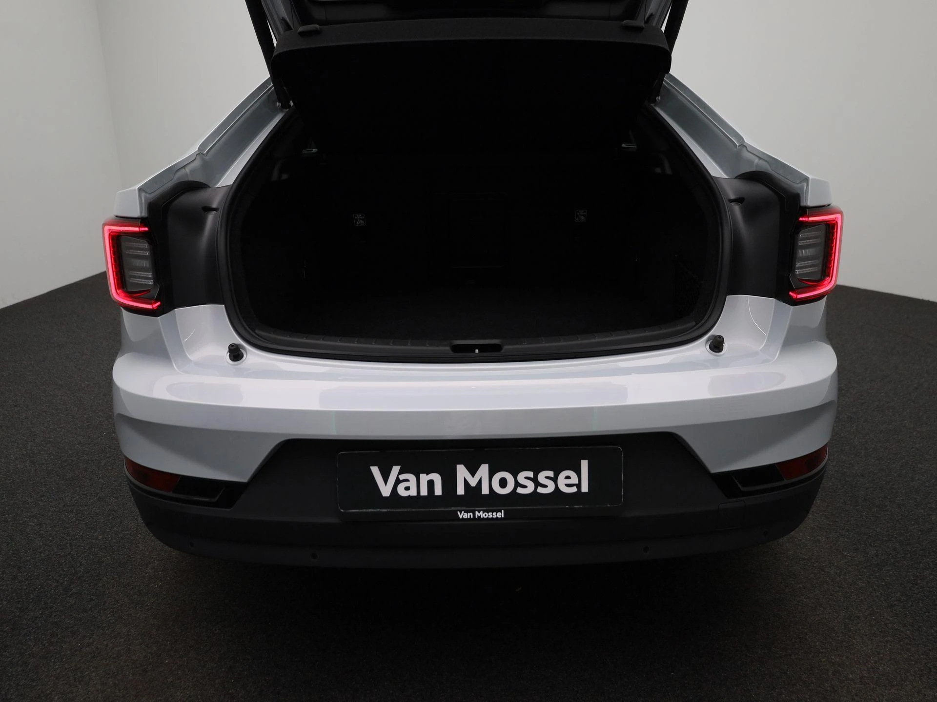 Polestar-2-image-11