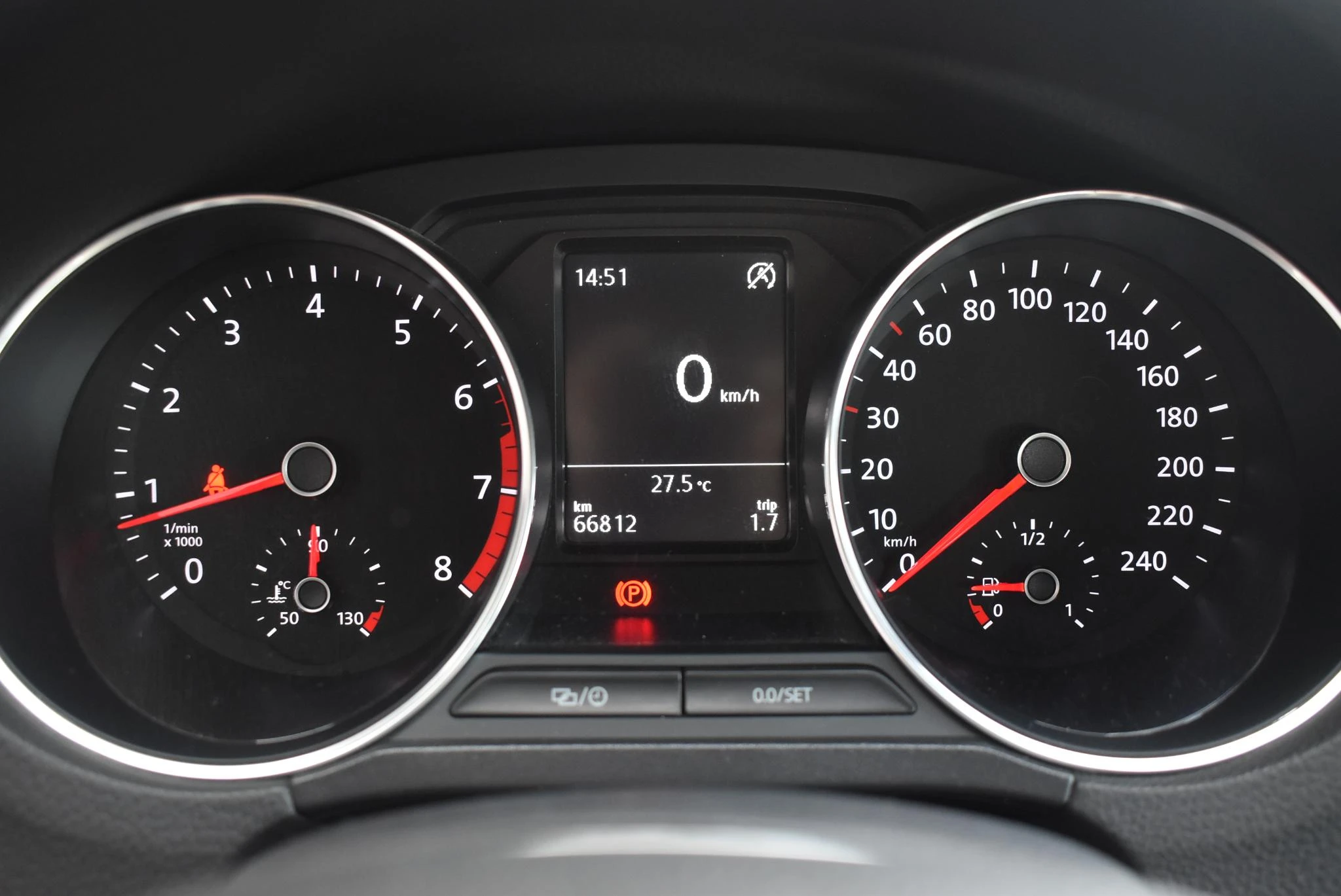 Volkswagen-Polo-image-19
