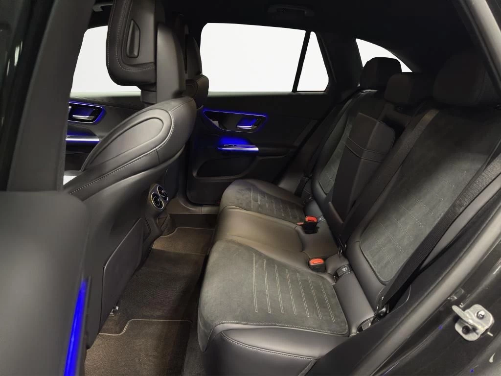 Mercedes-Benz GLC 300 d 4M AMG AHK MBUX SHZ KEYLESS-GO AMG LineX254 GLC 300 d 4M AMG AHK MBUX SHZ KEYLESS-GO AMG Line