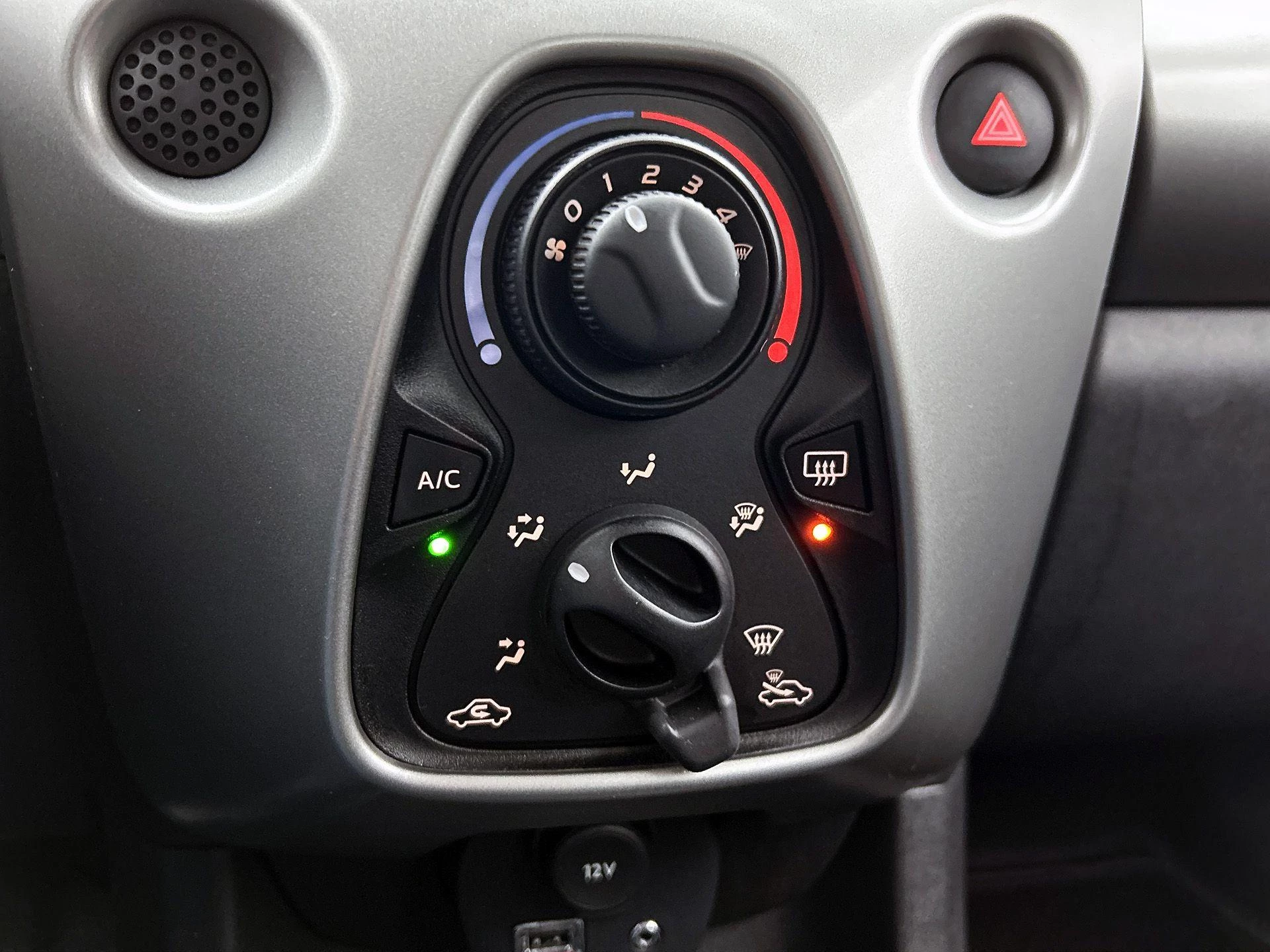 Peugeot-108-image-24