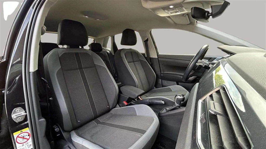 Volkswagen-Polo-image-18