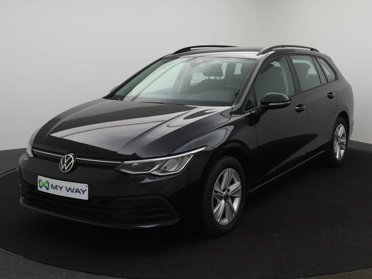 Volkswagen-Golf-image-0