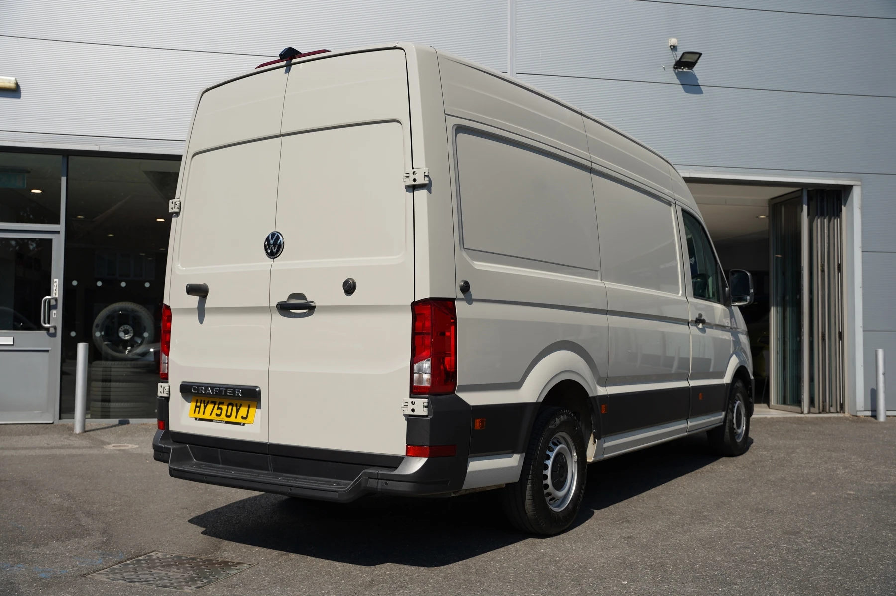 Volkswagen-Crafter-image-11