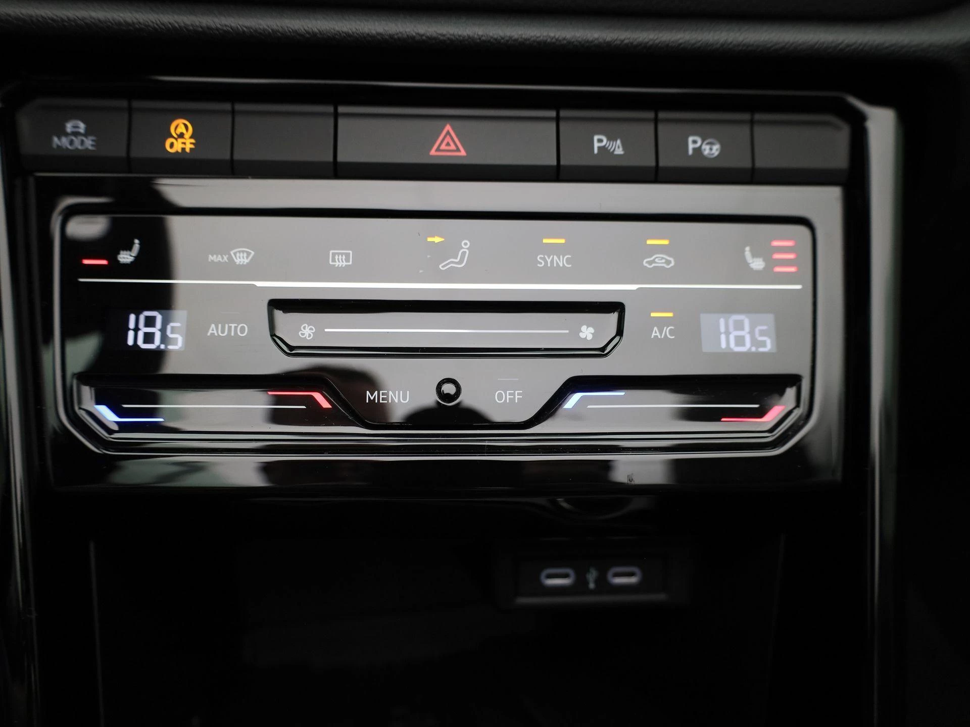 Volkswagen T-Roc 1.5 TSI R-Line | 150 PK |