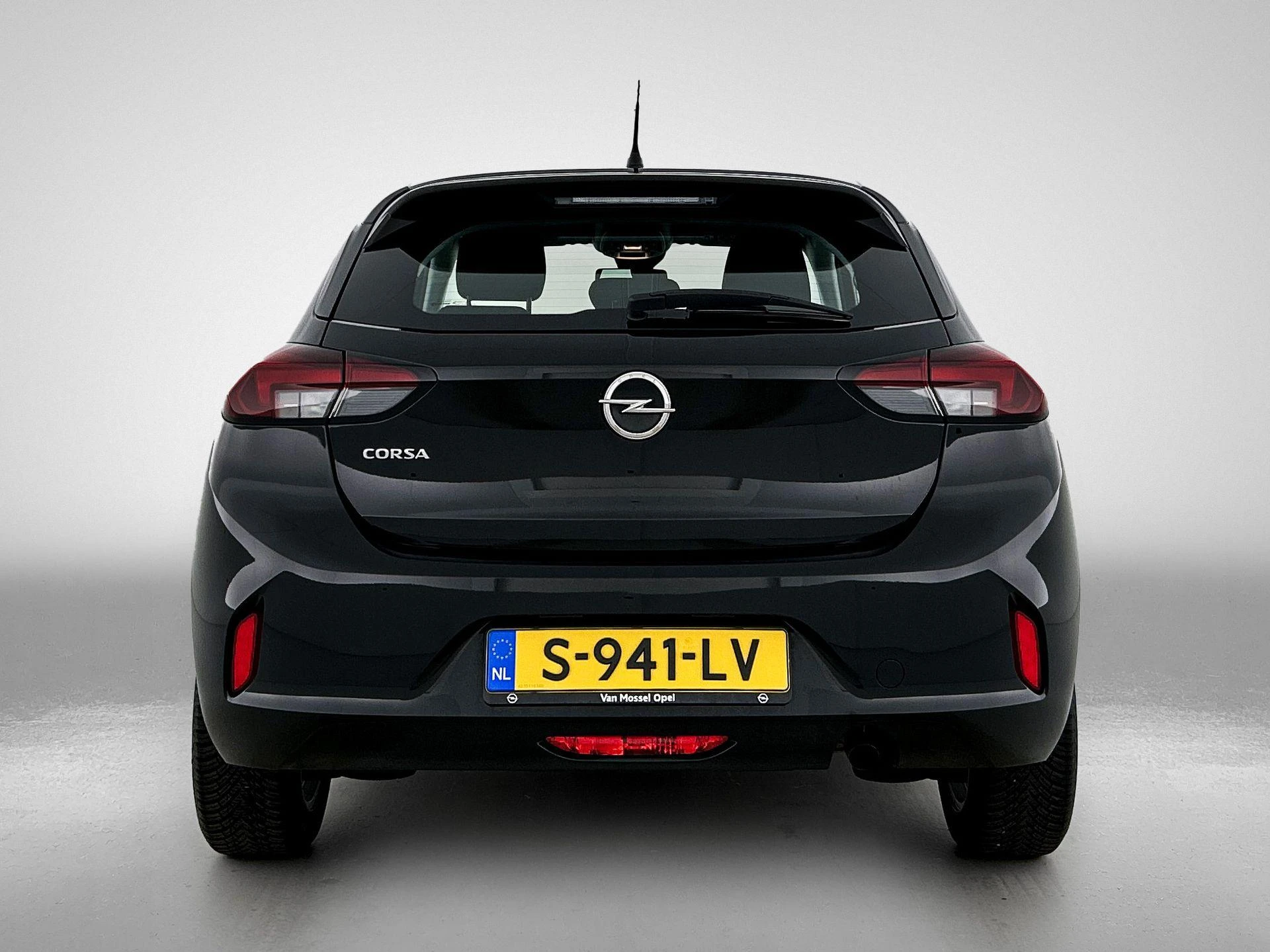 Opel-Corsa-image-2