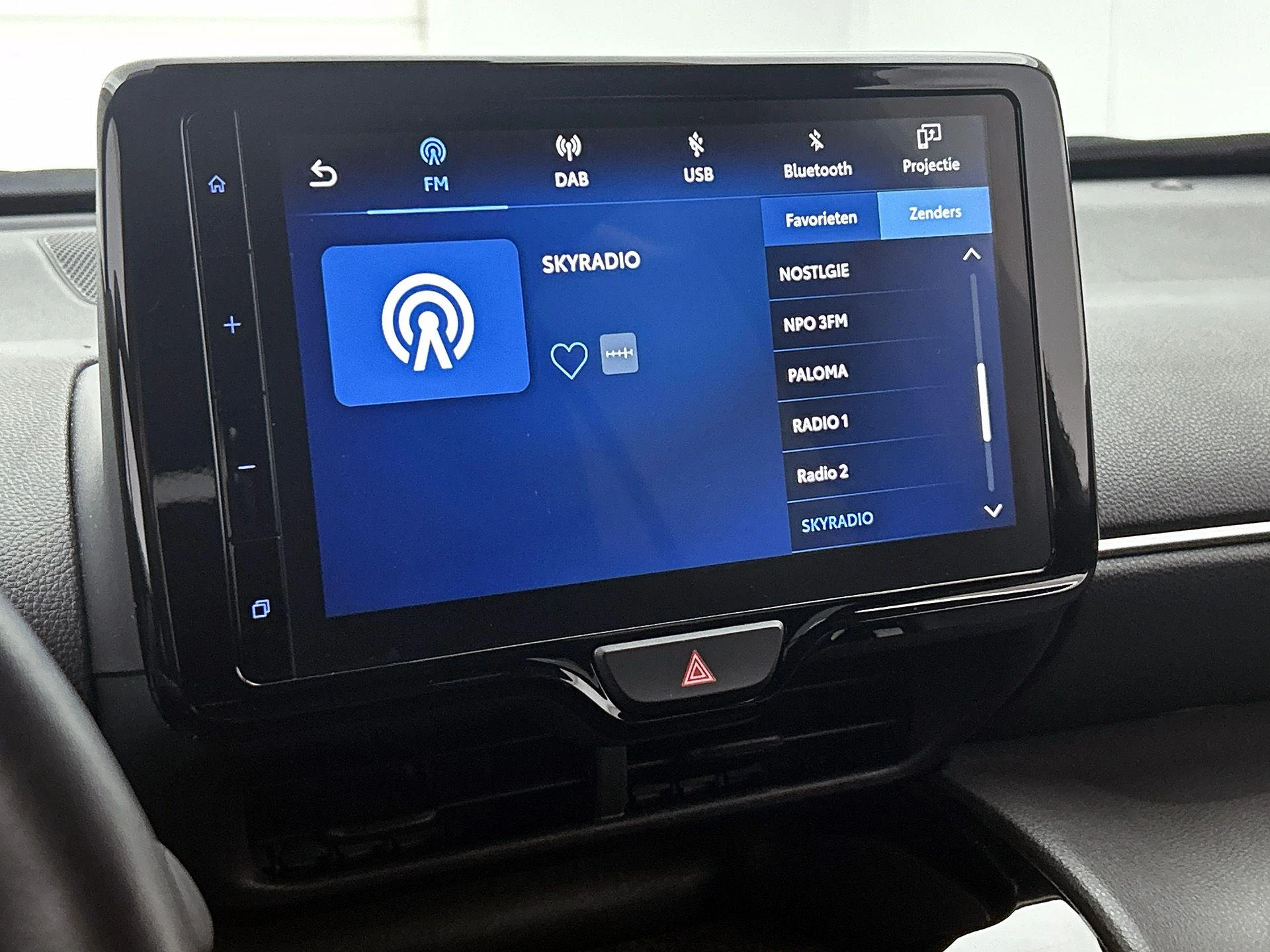 Toyota-Yaris Cross-image-6