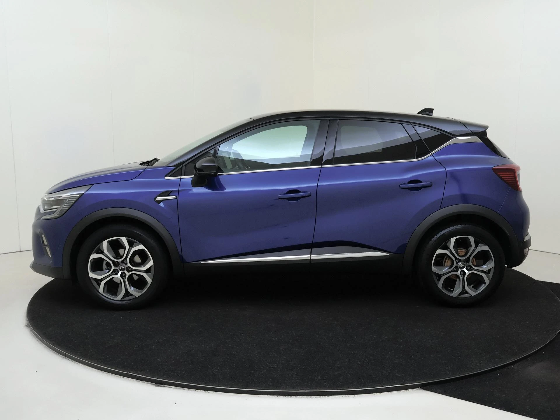 Renault-Captur-image-7