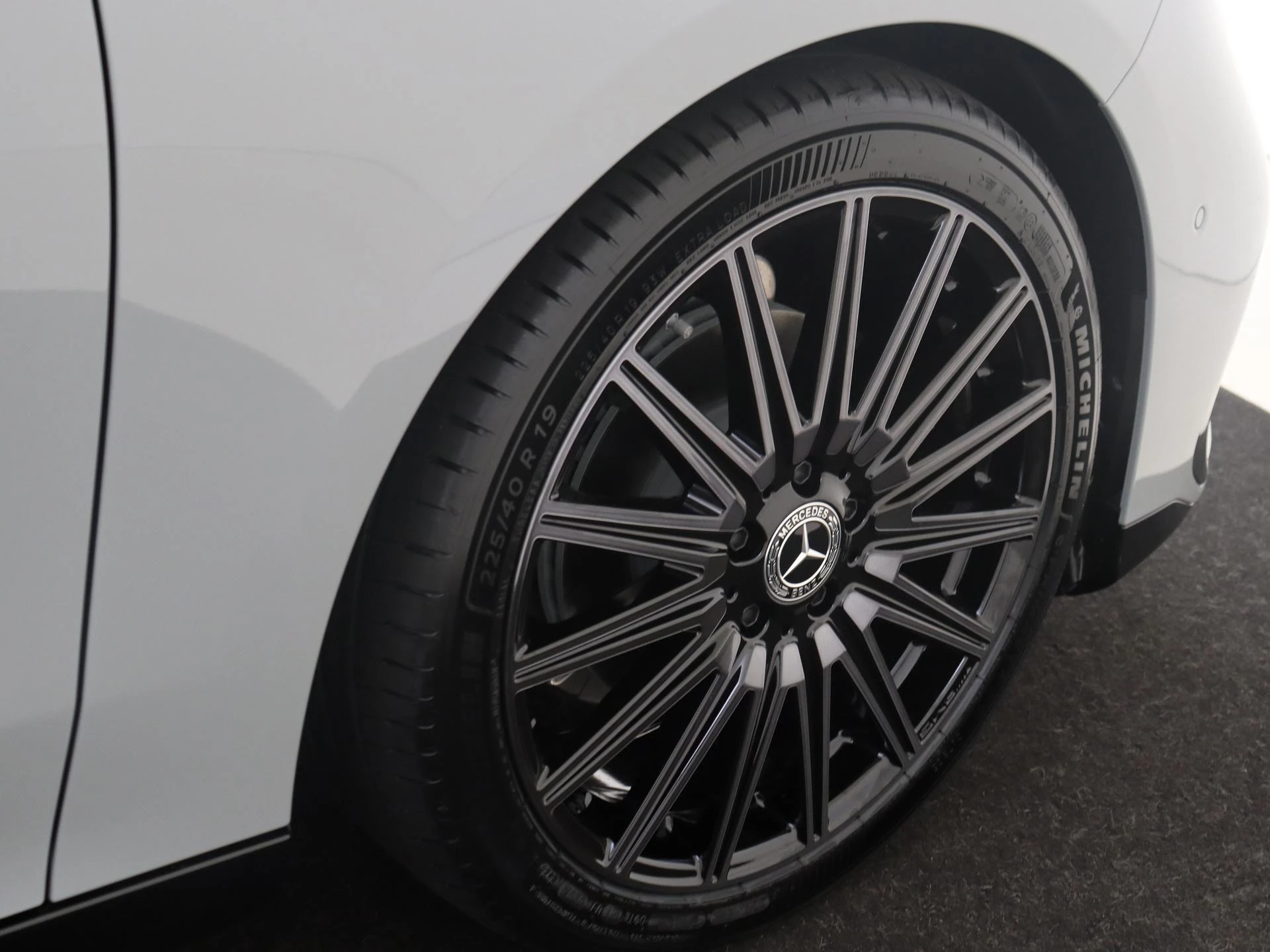Mercedes-Benz-CLA-image-29