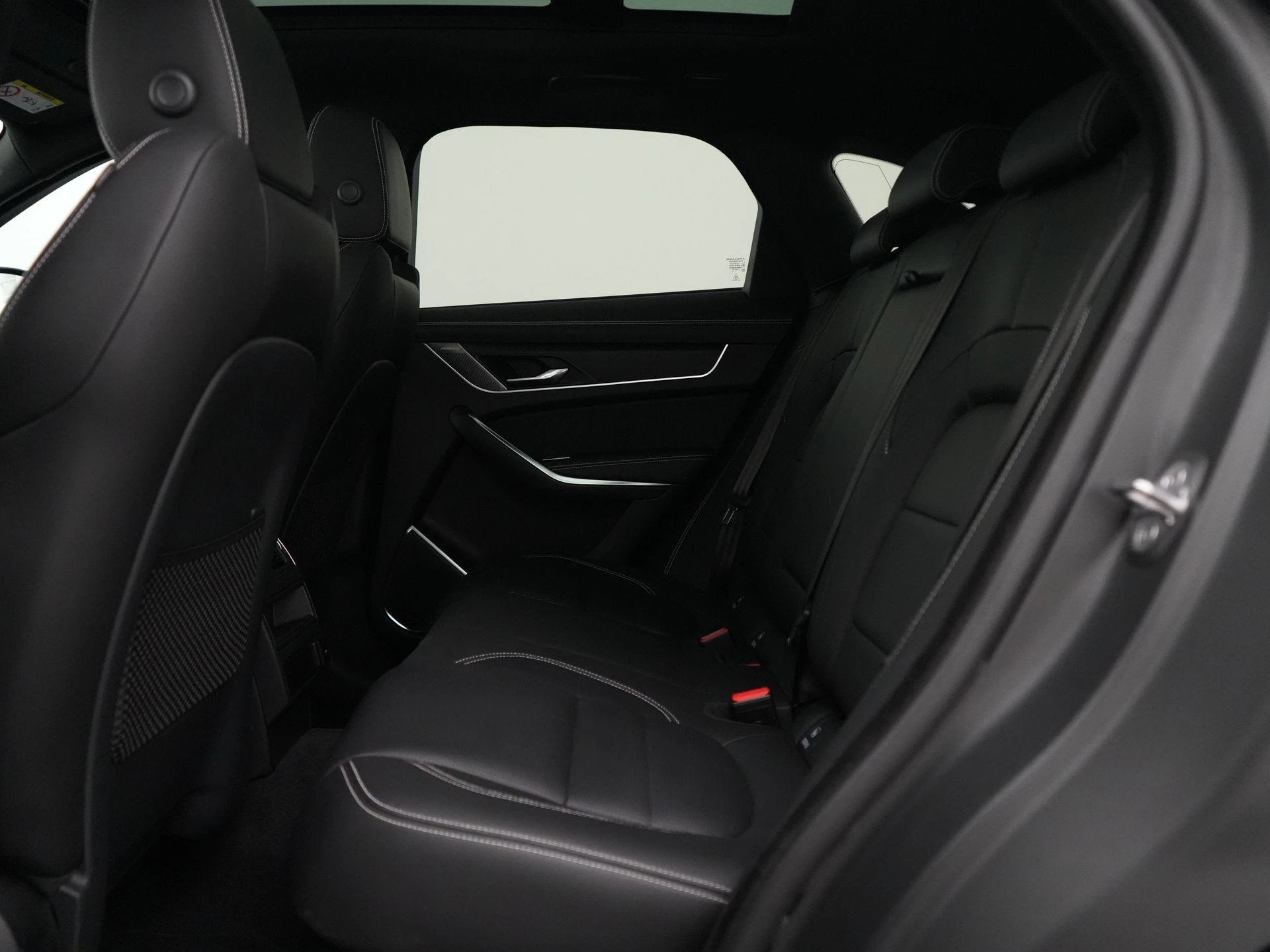 Jaguar F-PACE 2.0 P400e PHEV R-Dynamic Black
