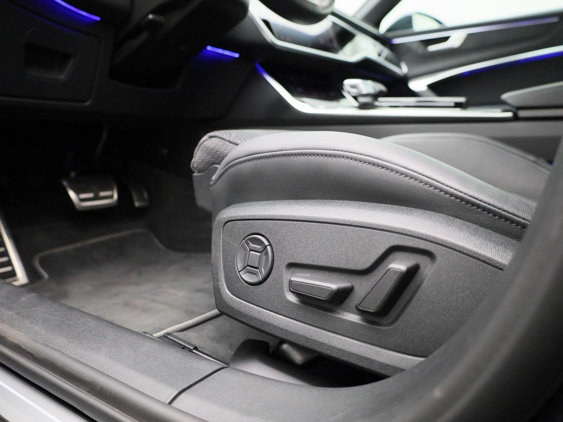 Audi-A6-image-40