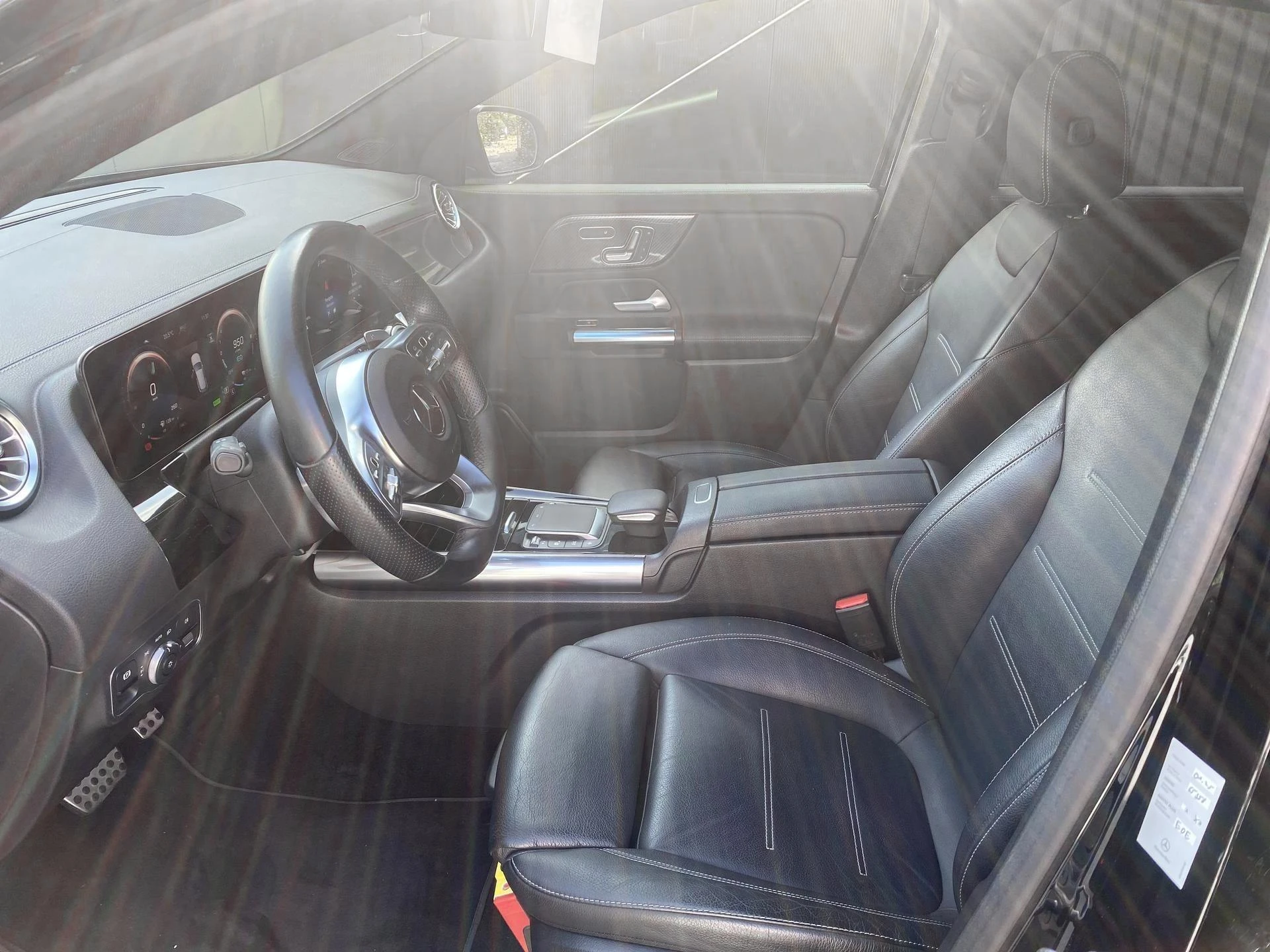 Mercedes-Benz-GLA-image-7
