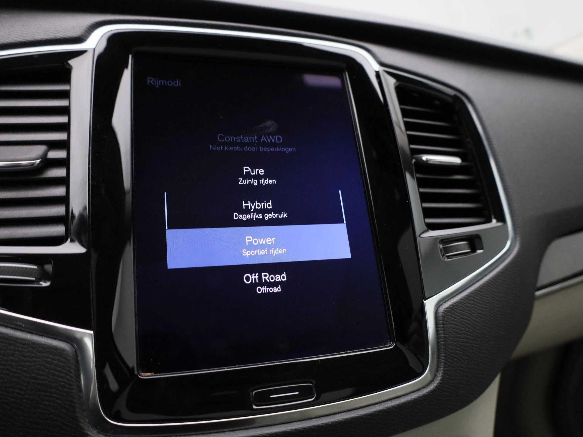 Volvo-XC90-image-28