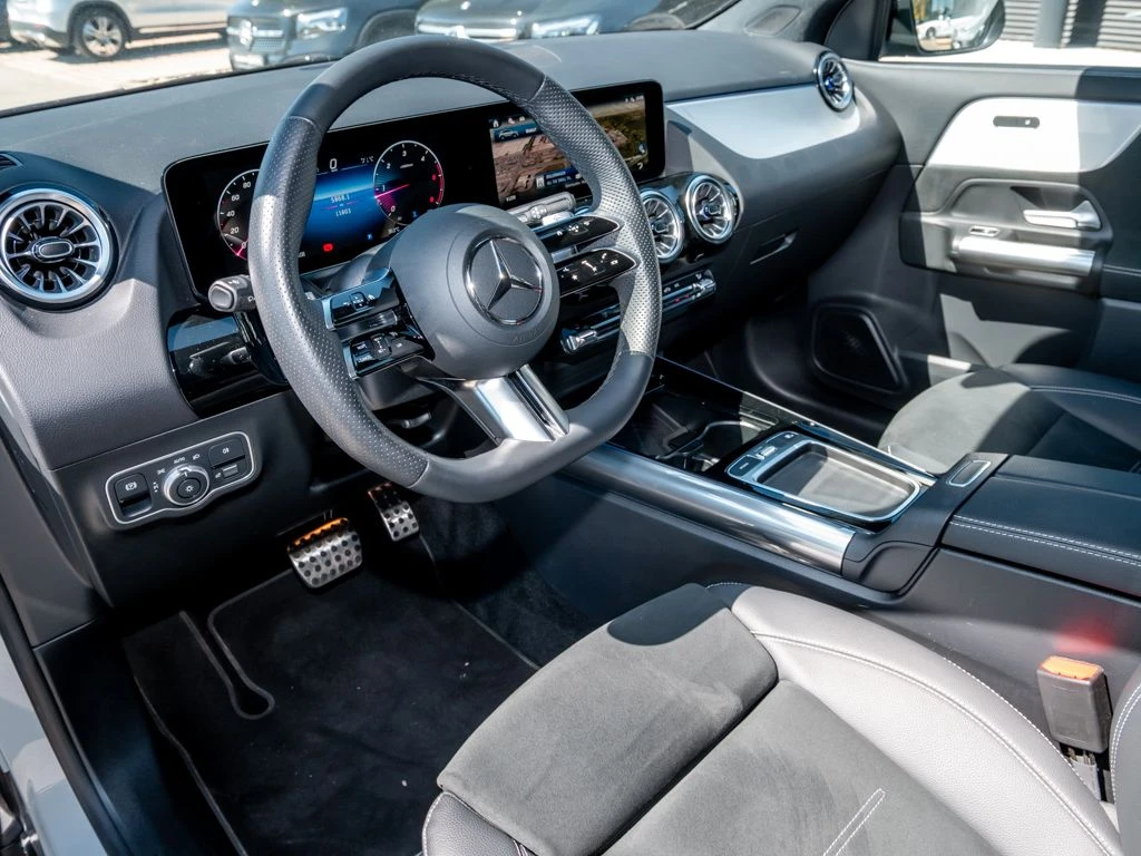 Mercedes-Benz-GLA 200 d-image-8