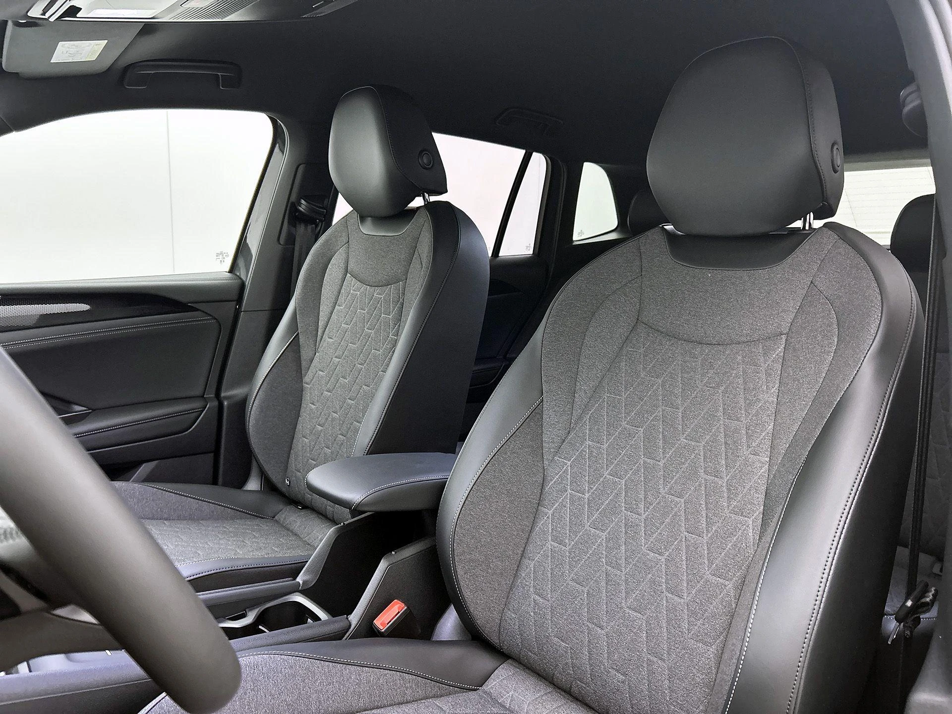 Volkswagen-Tiguan-image-36