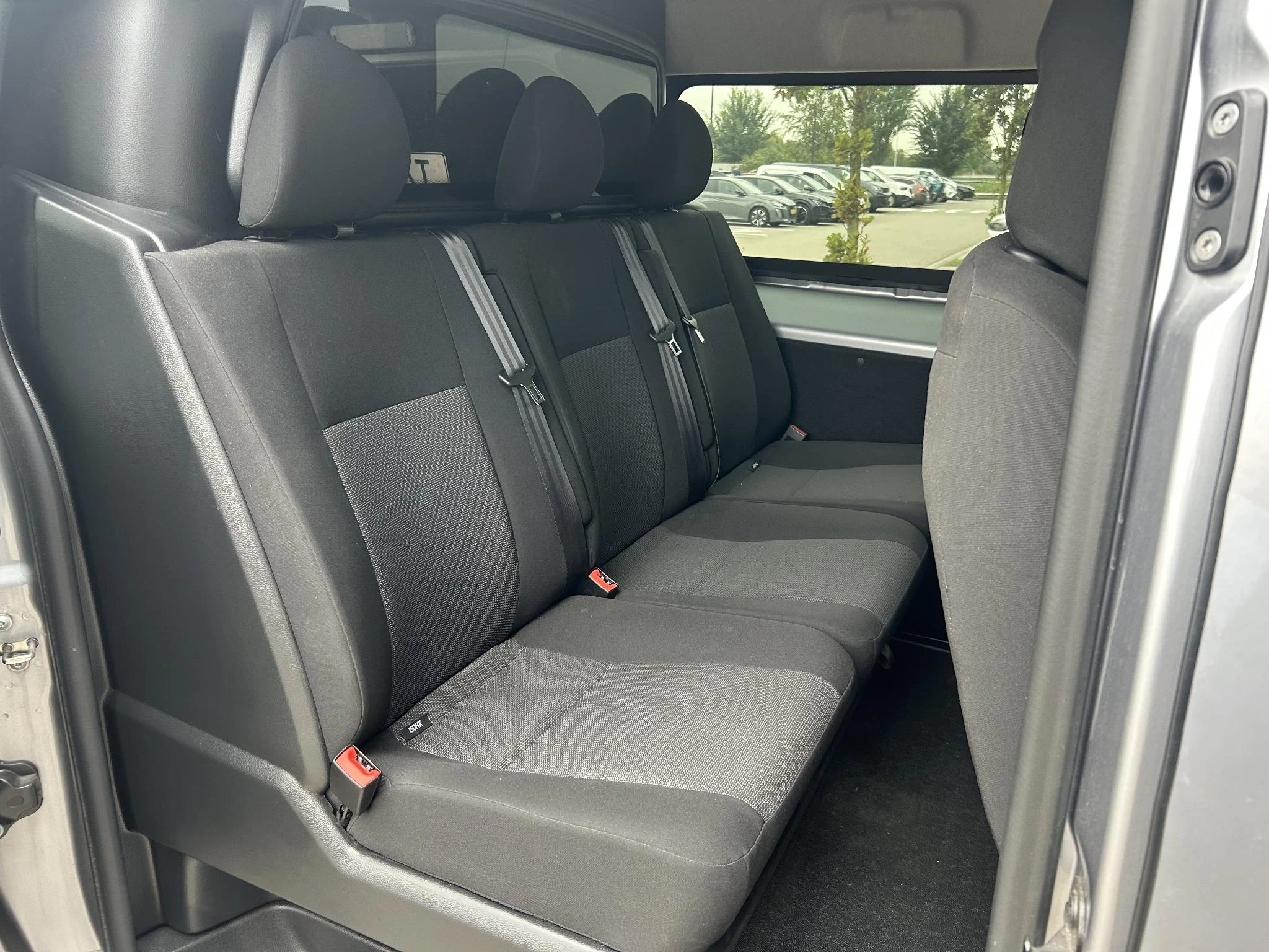 Peugeot-Expert-image-19
